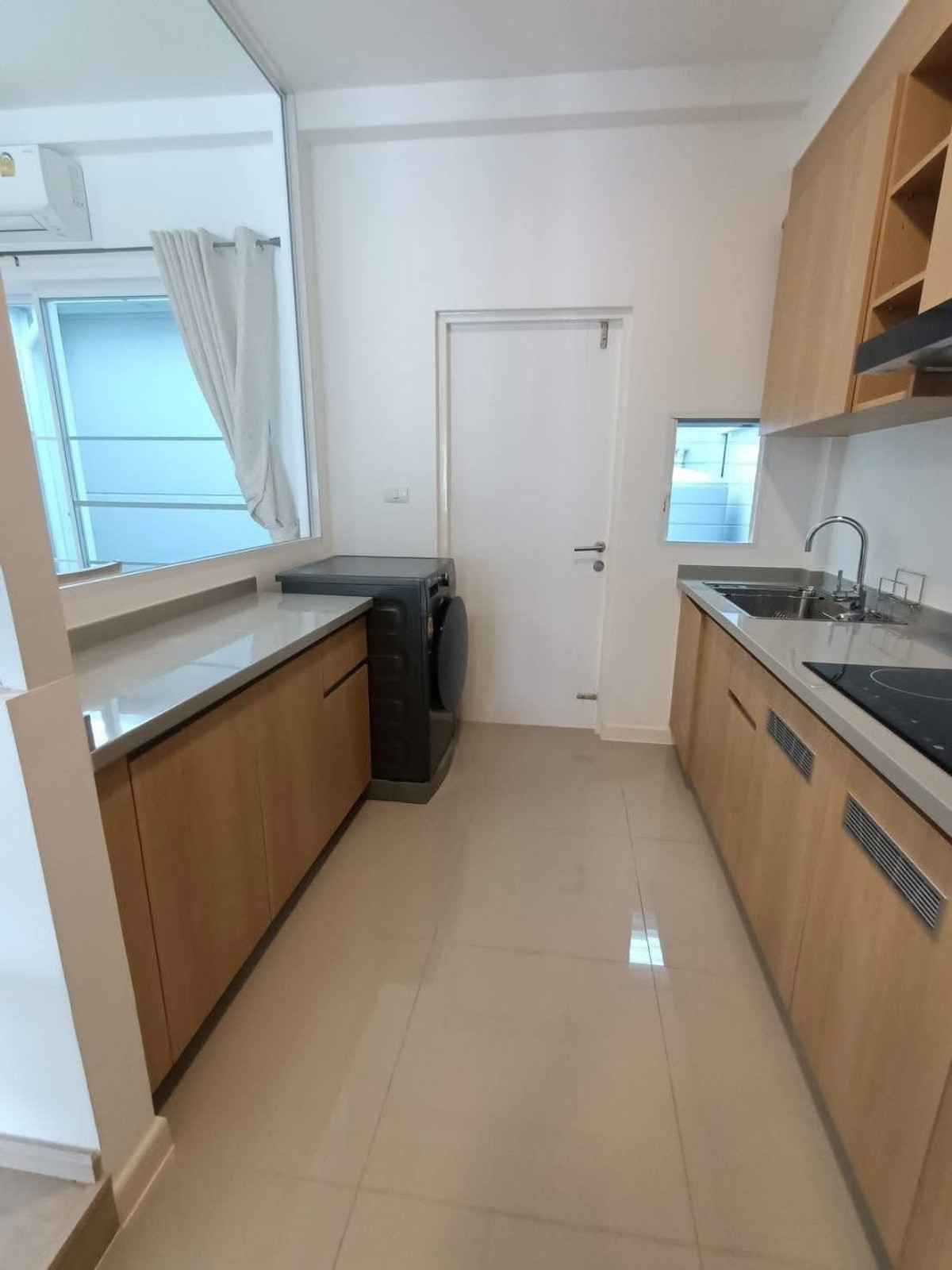 ขายทาวน์โฮมบางนา แบริ่ง ลาซาล : อินดี้ 2 บางนา - รามคำแหง 2 / 3 ห้องนอน (ขาย), Indy 2 Bangna - Ramkhamhaeng 2 / 3 Bedrooms (FOR SALE) POON206