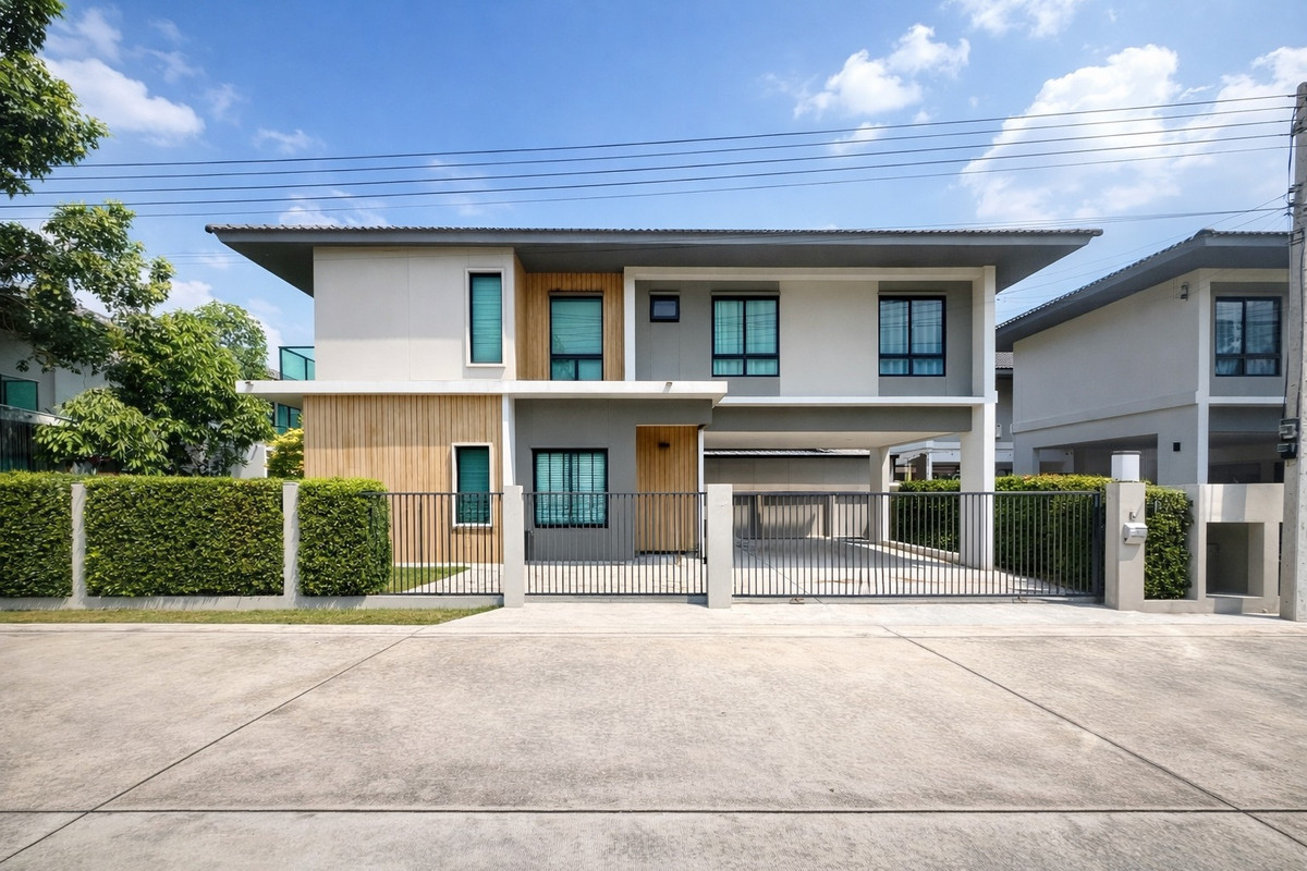 ขายบ้านปทุมธานี รังสิต ธรรมศาสตร์ : ขาย 🏡 บ้านเดี่ยว พร้อมเข้าอยู่สยามไฮวิลล์ วงแหวน ธัญญะ (55 ตรว.) 3 นอน 2 น้ำ เพียง 4.2 ล้าน