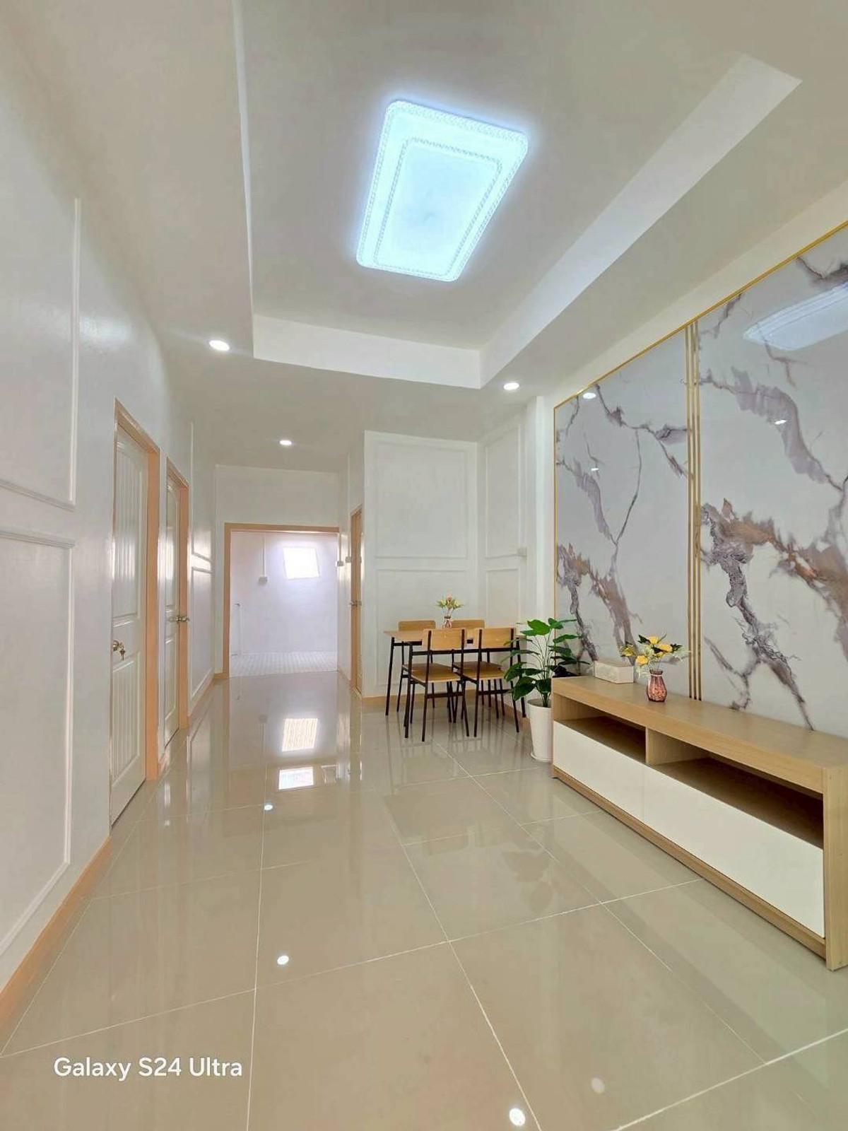 For SaleTownhomeNonthaburi, Bang Yai, Bangbuathong : One-story townhouse for sale, Bua Thong Keha, Sai Noi, 19 sq m, at the beginning of the bus line, newly decorated, free furniture, free transfer.