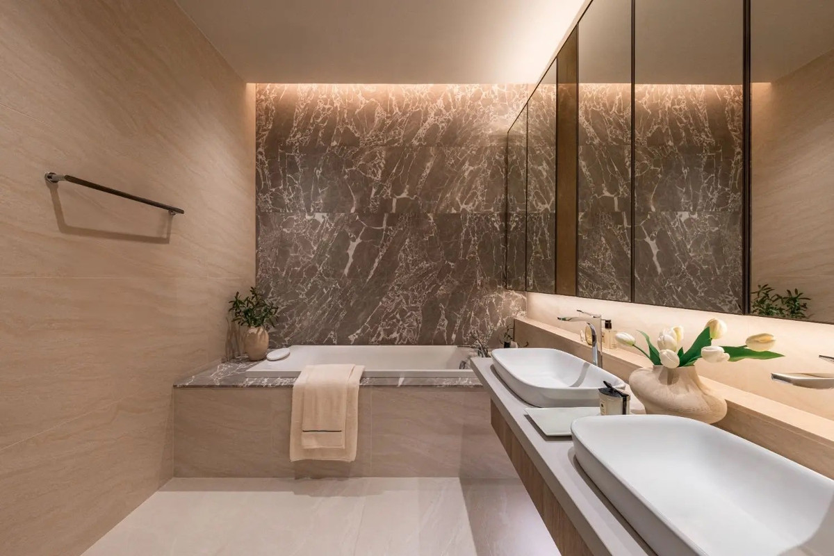 For RentCondoSukhumvit, Asoke, Thonglor : 🐕✨ Luxury Penthouse for Sale Asok | Pet-Friendly Rare Unit | Near BTS Asok | 207,300,000 THB | Luxury Penthouse for Sale Asok, pets allowed, rare room, near BTS Asok 207,300,000 baht - LTH14858