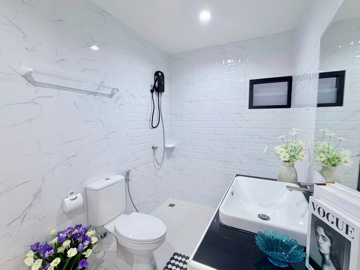 ขายบ้านพัทยา บางแสน ชลบุรี สัตหีบ : บ้านเดี่ยว 30 ตร.วา. มาบสอง - หนองใหญ่ 2 / 3 ห้องนอน (ขาย), Single House Mab Song - Nong Yai 2 / 3 Bedrooms (FOR SALE) BEWN027