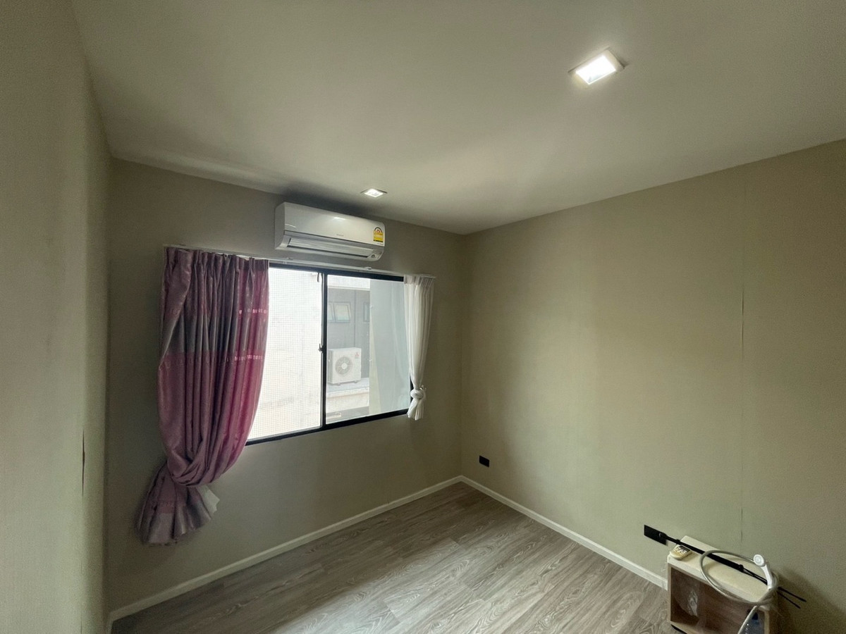 ขายทาวน์โฮมเกษตรศาสตร์ รัชโยธิน : ขาย บ้านกลางเมืองวิภาวดี  ซอยวิภาวดี 64 เเจ้งวัฒนะซอย 1 ใกล้ bts ราชภัฎพระนคร ม เกษตร ม ศรีปทุม เเละรถไฟฟ้าสายสีเเดง