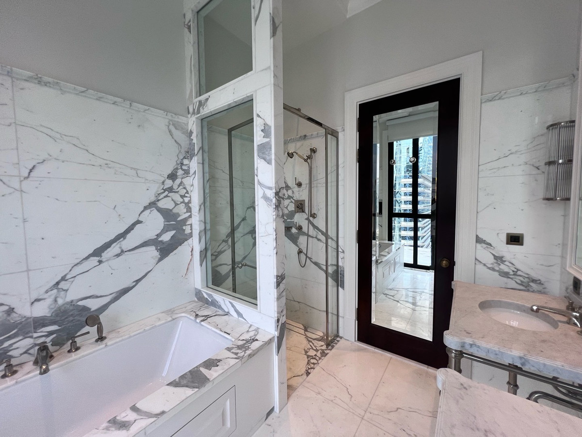 ขายคอนโดวิทยุ ชิดลม หลังสวน : 98 Wireless timeless elegance meets ultimate privacy.–  2 bed 3 bath 120 sqm 0635925888
