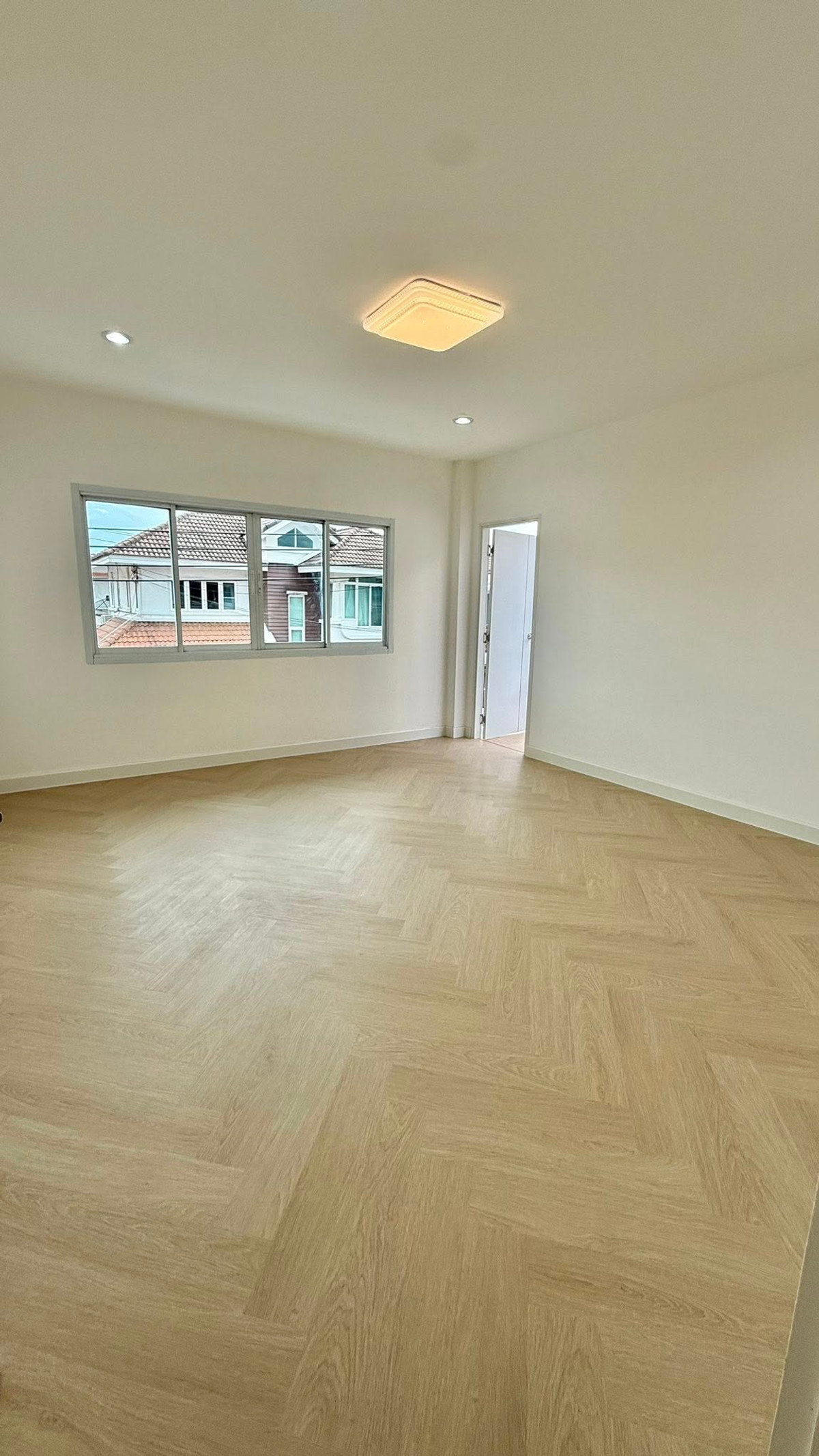 ขายบ้านลาดพร้าว101 แฮปปี้แลนด์ : หมู่บ้านวาสินี / 4 ห้องนอน (ขาย), Moo Baan Wasinee / 4 Bedrooms (FOR SALE) FAHS072