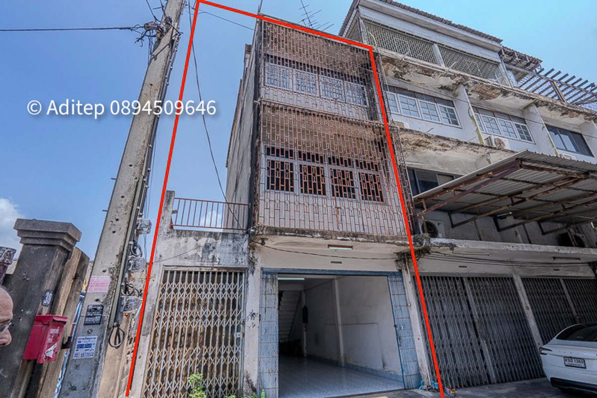 For SaleShop HousePinklao, Charansanitwong : Commercial building for sale on Thonburi side, 3 and a half floors, 22.2 sq m., walk to MRT Charan 13, only 150 meters | Soi Commerce Thonburi 4