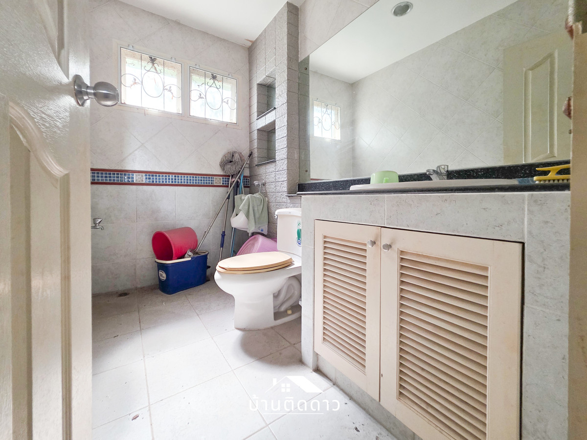 ขายบ้านราษฎร์บูรณะ สุขสวัสดิ์ : ขายตามสภาพแต่ศักยภาพล้น! บ้านเดี่ยวมัณฑนา 4 นอน 3 น้ำ พื้นที่เยอะสะใจ ใกล้สโมสรส่วนกลาง แถมทำเลยังใกล้พระราม3 เพียง 15 นาที