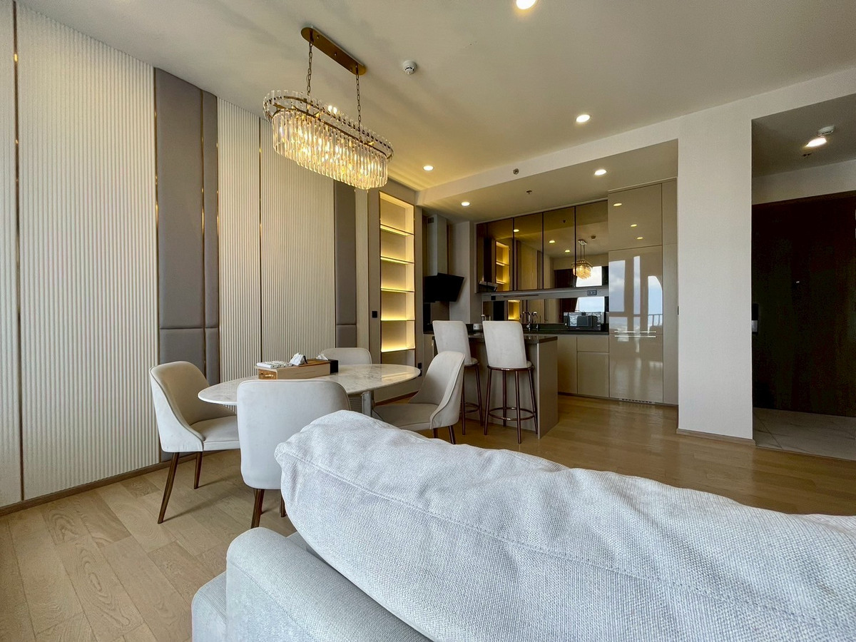 ให้เช่าคอนโดสุขุมวิท อโศก ทองหล่อ : Park Origin Thonglor 💳 ค่าเช่าถูกสุด! 90,000 บาท/เดือน (สัญญา 1 ปี) 🌆 3 ห้องนอน 3 ห้องน้ำ 📐 100 sq.m. 🛁 อ่างอาบน้ำ 🚫 ไม่รับ Co-agent 