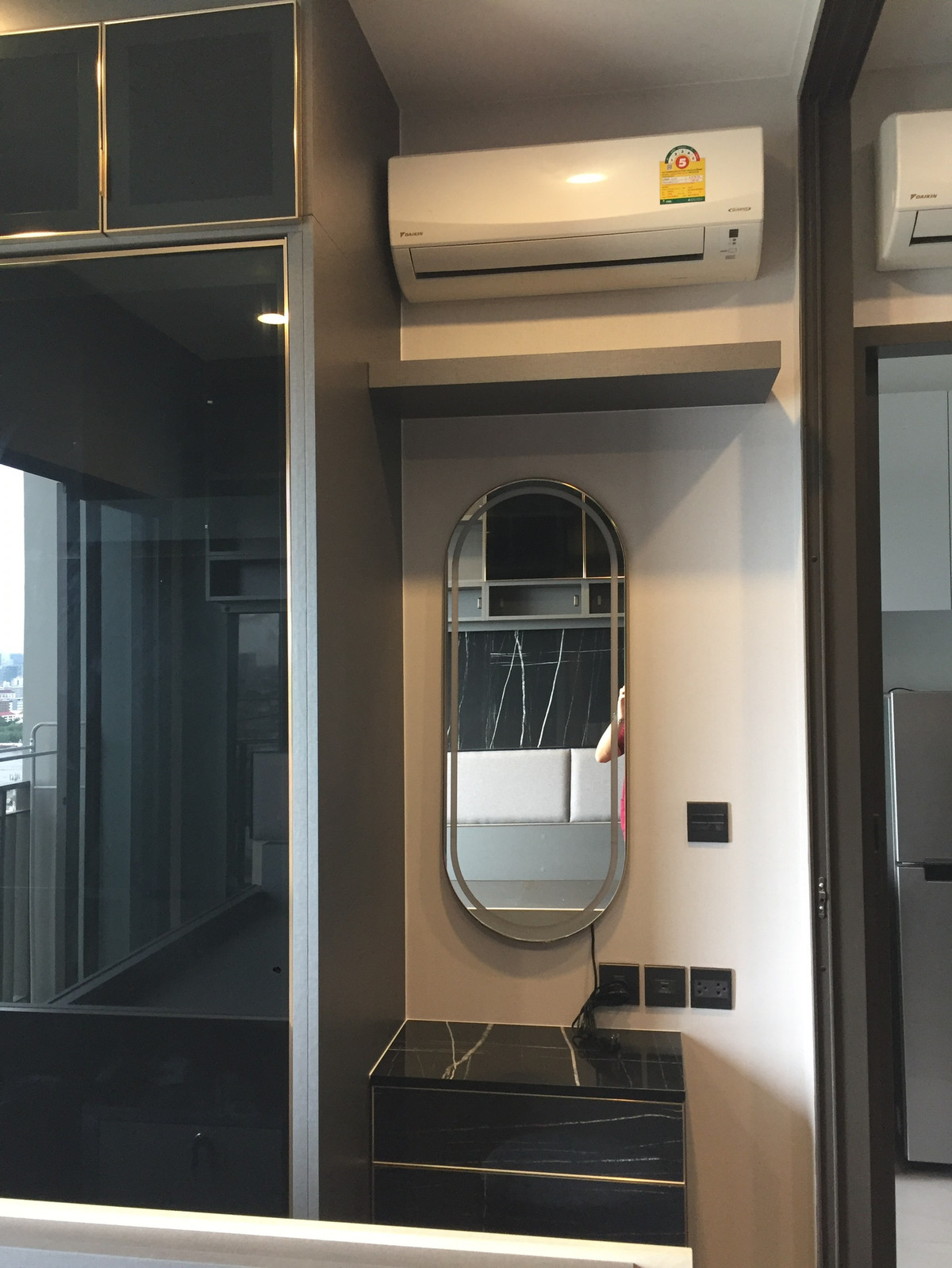 ขายคอนโดปิ่นเกล้า จรัญสนิทวงศ์ : ขาย 𝐔𝐫𝐛𝐚𝐧𝐨 𝐑𝐚𝐣𝐚𝐯𝐢𝐭𝐡𝐢 (เออร์บาโน่ ราชวิถี) ชั้น21 ราคาดี 3.1 ลบ. (ผ่อนตรงกับเจ้าของได้ 1ปี) ห่างจาก MRT สิรินธร 100 เมตร  (31 Sq.m. 1BR & 1Bath) --- Agent Top 084-8751655