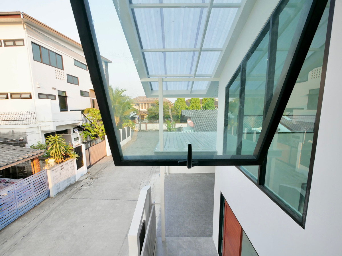 ขายบ้านเกษตร นวมินทร์ ลาดปลาเค้า : ขายบ้านเดี่ยว 2 ชั้น ซอยนวมินทร์ 113 ขนาด 41 ตร.ว. 3 นอน 3 น้ำ ตกแต่งใหม่ทั้งหลัง