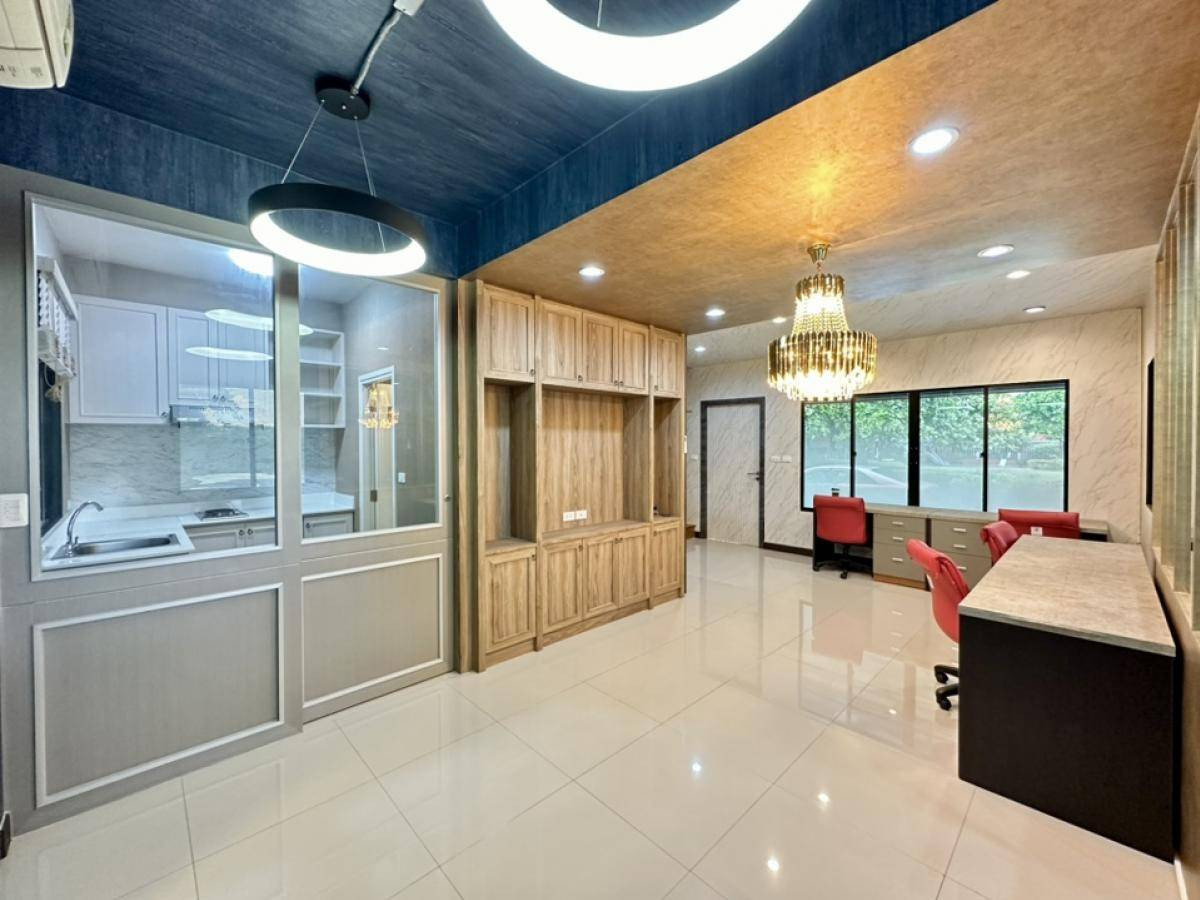 For RentTownhomeChaengwatana, Muangthong : Townhome for rent, The Connect 41 Chaengwattana - Tiwanon, near Impact Muang Thong Thani, only 5 minutes.