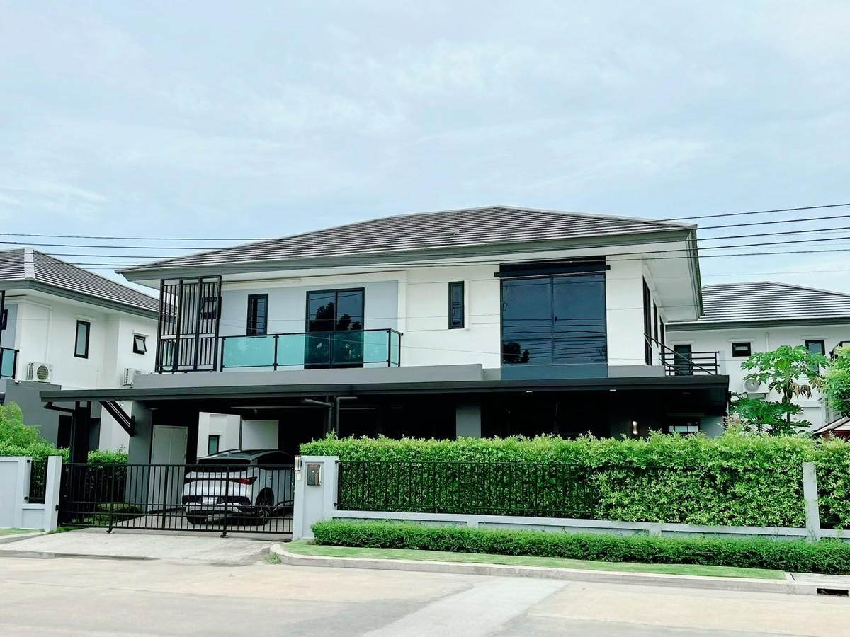 ขายบ้านสมุทรปราการ สำโรง : ขาย บ้านสวยบรรยากาศสวยน่าอยู่ ต่อเติมด้วยคุณภาพดี ทำเลดี โครงการดี อยู่หน้าสวนสวย+สนามเด็กเล่น ติดกับหอนาฬิกา Big Ben ถนนกว้าง เพื่อนบ้านดีซ้ายขวา ดีมาก เจอแบบนี้ ดีกว่าถูกหวย