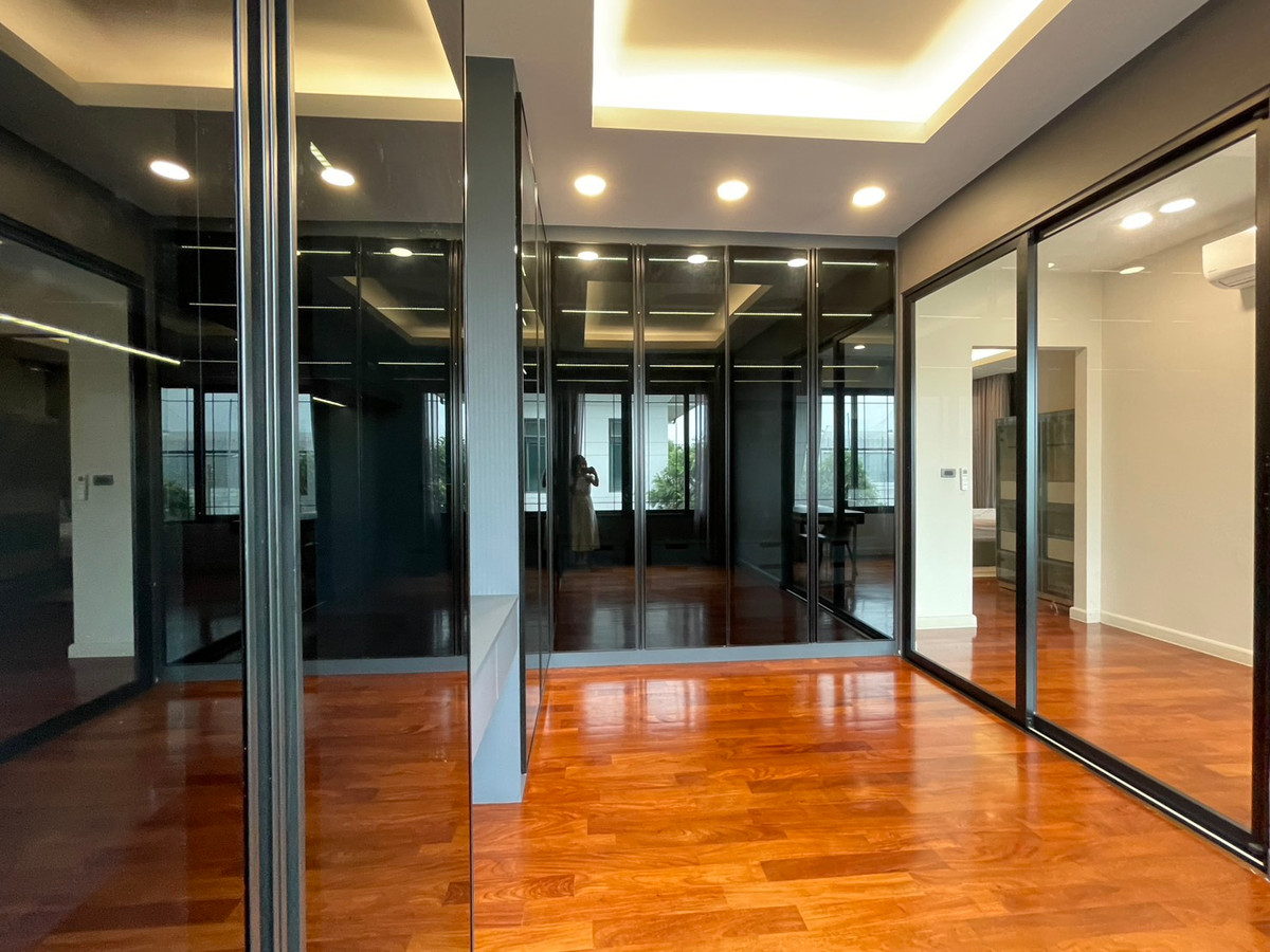 For RentHouseEakachai, Bang Bon : The Pavilla (Private Residences) Bangbon 3 Luxury House for Rent 4 Bedrooms 485 Sq.m. Please call: 062-496-6454