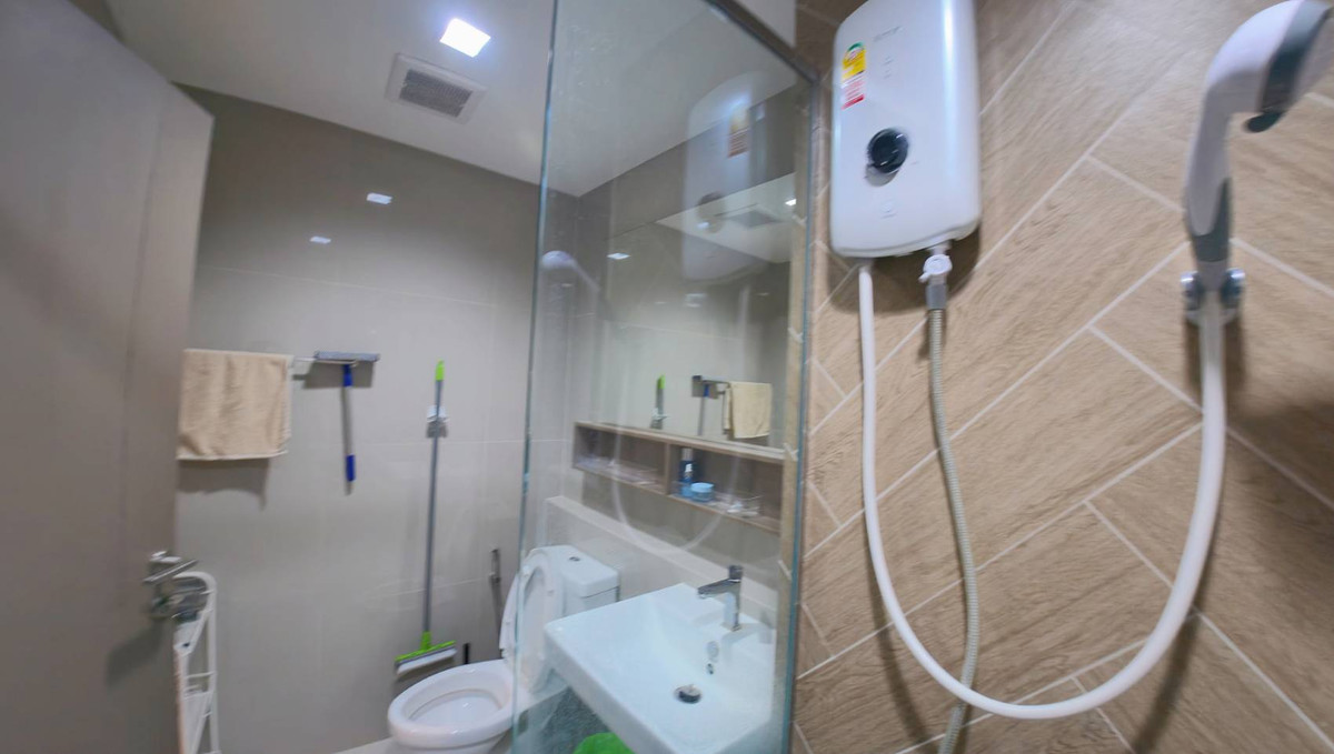 For SaleCondoLadprao, Central Ladprao : Selling very cheaply, Condo The Line Phahonyothin Park B, 2 bedrooms | 2 bathrooms, size 60 sq m.