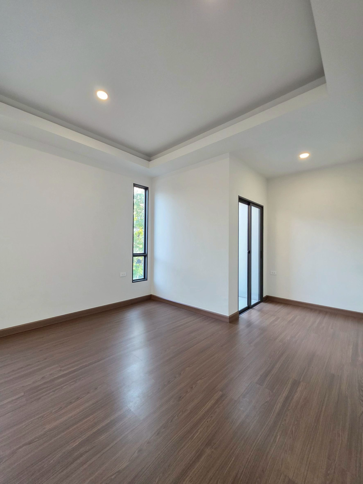 ขายบ้านสมุทรปราการ สำโรง : ขายบ้านติดถนนใหญ่ ทำเลบางนา กิ่งแก้ว ใกล้เมกะ ใกล้สนามบิน