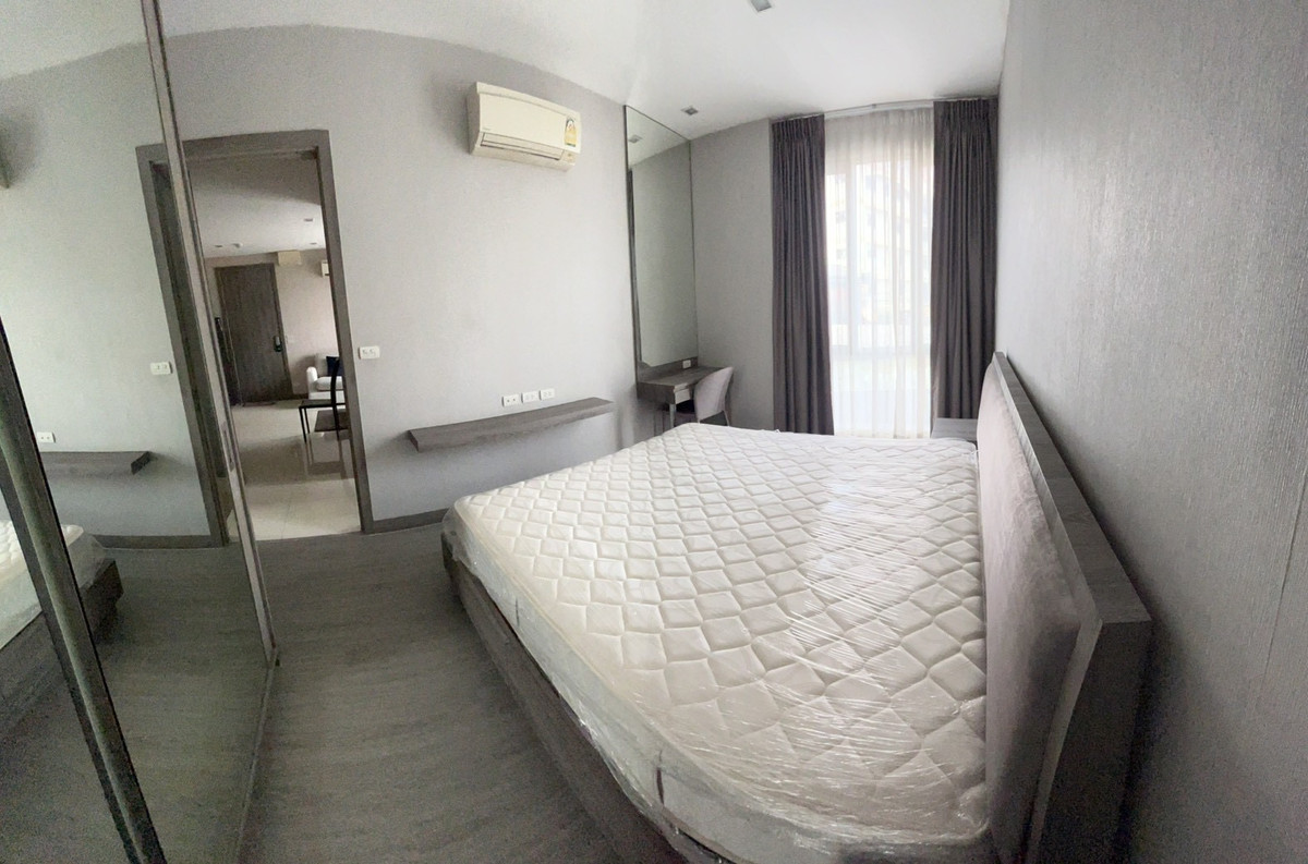 For SaleCondoSukhumvit, Asoke, Thonglor : Trapezo Sukhumvit 16 / 2 Bedrooms (SALE WITH TENANT), Trapezo Sukhumvit 16 / 2 Bedrooms (Sale with Tenant) BJ114