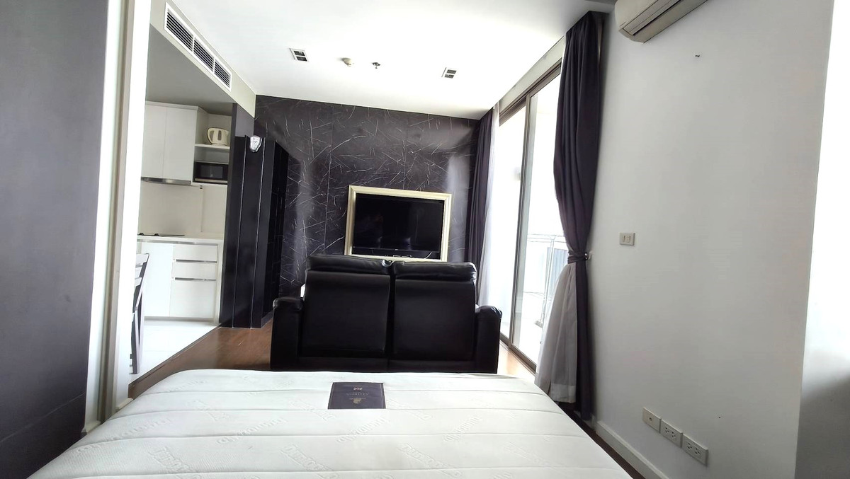 For RentCondoSathorn, Narathiwat : Nara9, 39 sq m, 31st floor, 1 bedroom, 1 bathroom, BTS Chong Nonsi.