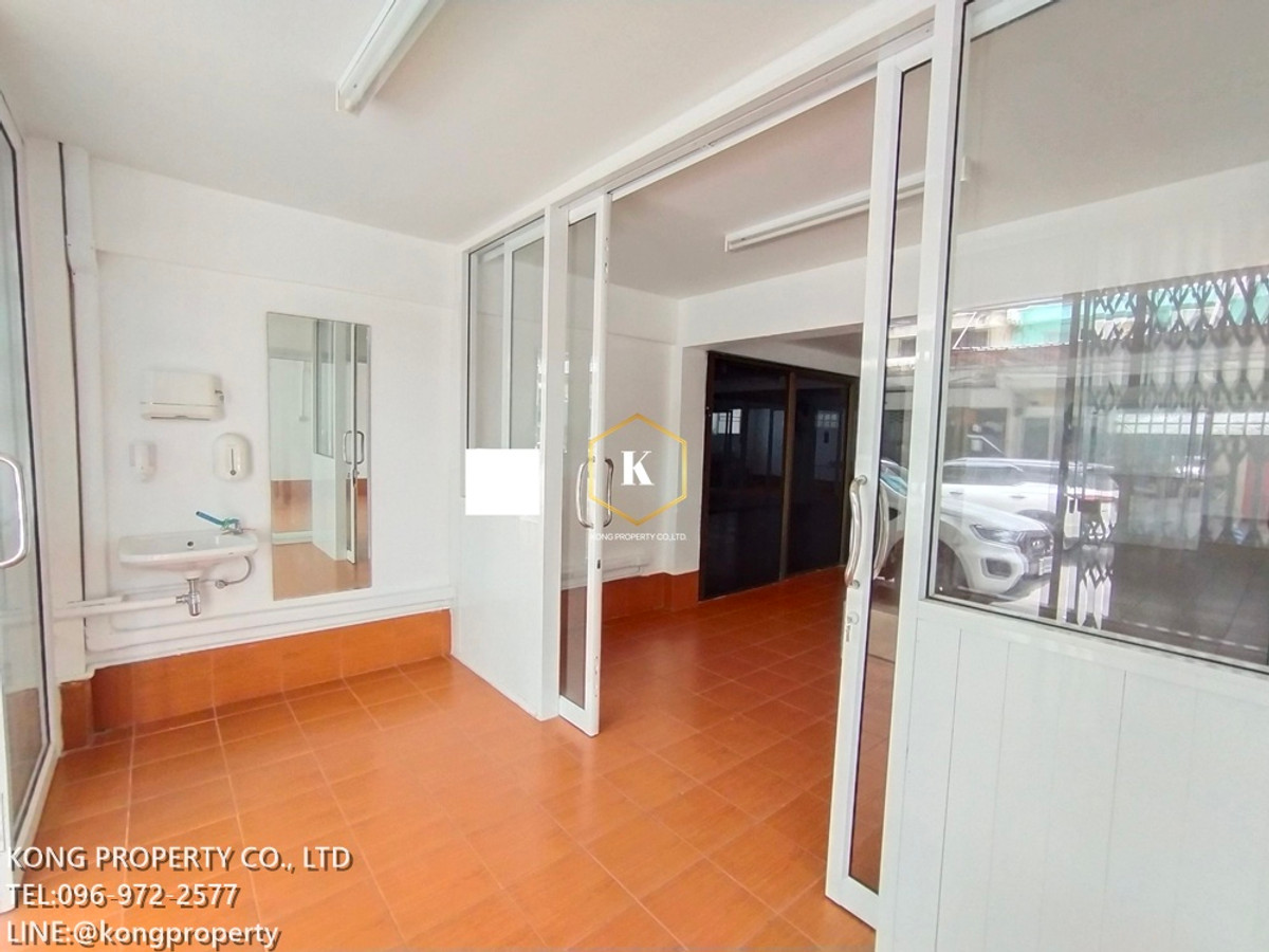 For RentWarehouseBang kae, Phetkasem : Factory for rent, food production, cosmetics production, Phetkasem 69, Nong Khaem, Bangkok