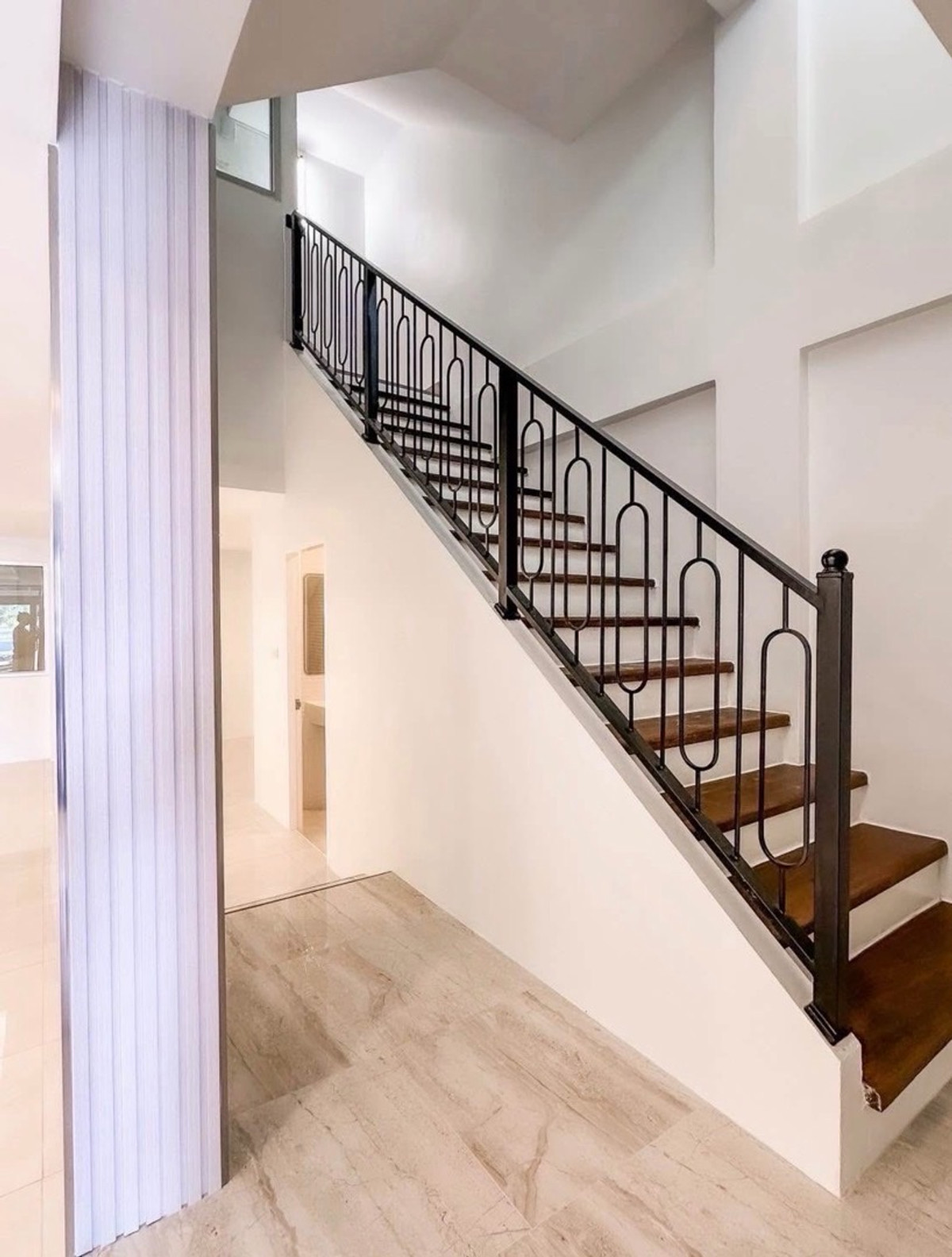 For SaleHome OfficeRamkhamhaeng, Hua Mak : 4-Storey Renovated Home Office Baan Klang Muang Rama 9 Ladprao Town in Town Ready for Business Near Expressway