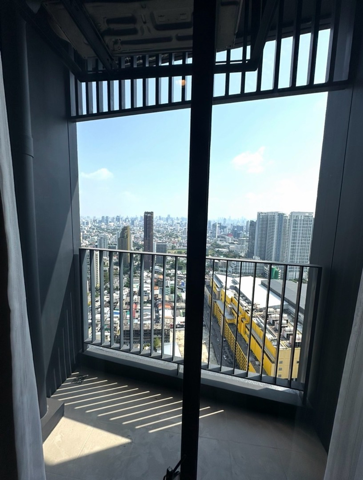 ให้เช่าคอนโดลาดพร้าว เซ็นทรัลลาดพร้าว : for Rent : 1bed1bath Life ladprao valley please call 095-3905490