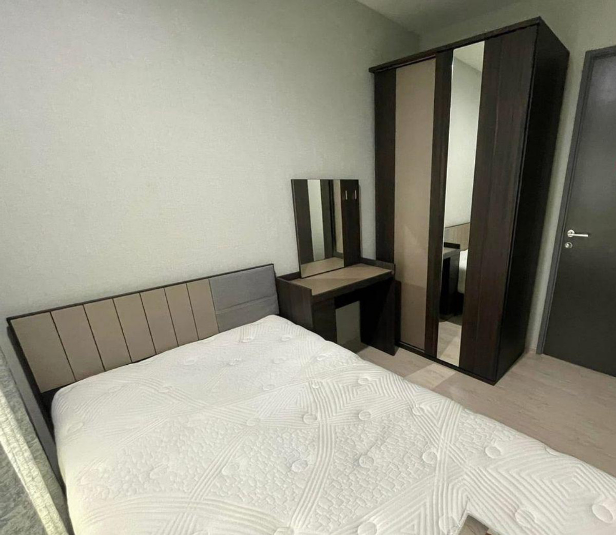 For SaleCondoRatchathewi,Phayathai : Rhythm Rangnam 47 sq.m. 2b1b Please add LINE ID @806qphgn o8415o5483