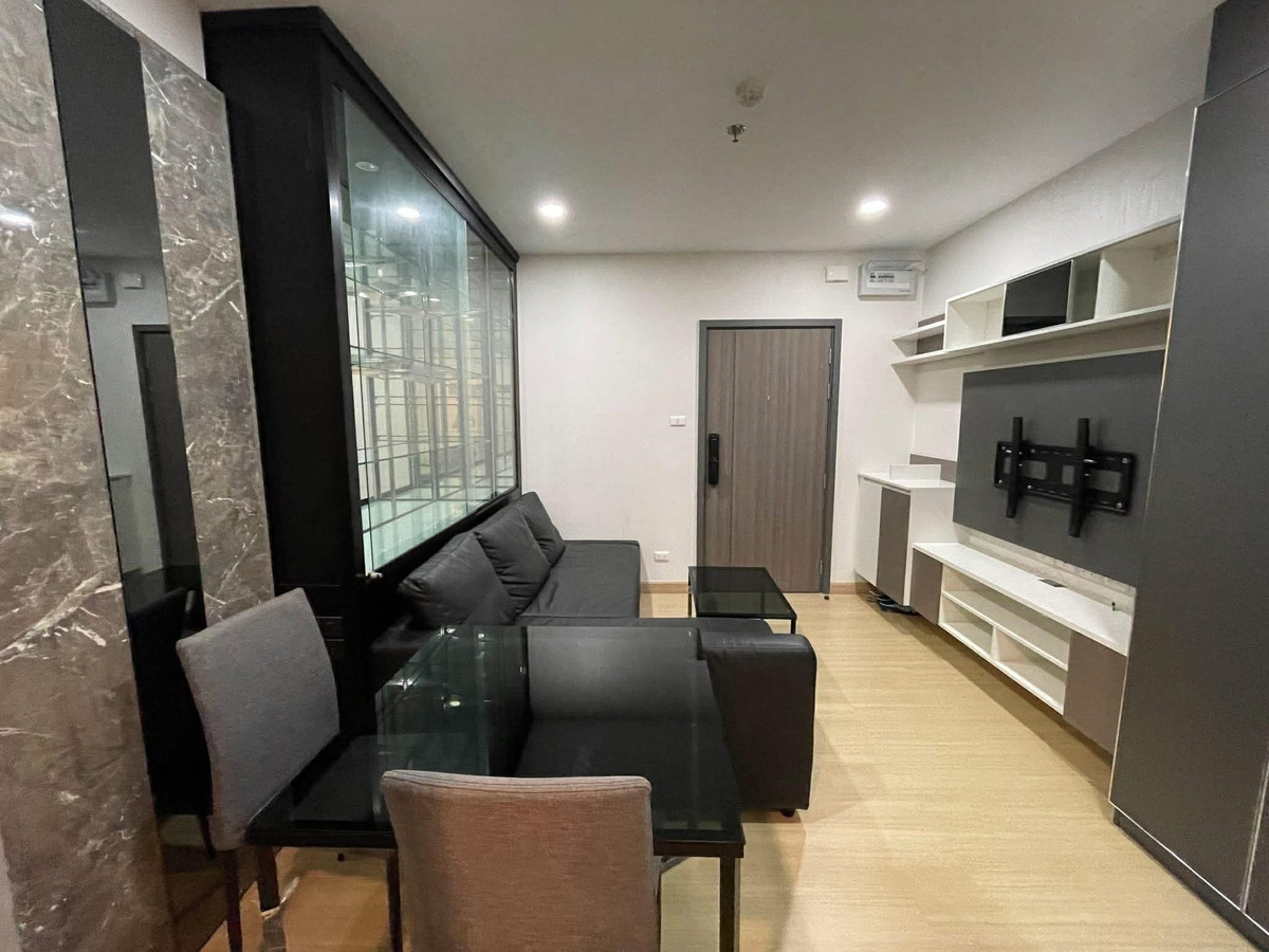 For RentCondoBang kae, Phetkasem : ⭐️ Supalai Veranda Phasi Charoen Station ⭐️ Beautiful room size 42.5 sq m., built-in furniture. There are electrical appliances.
