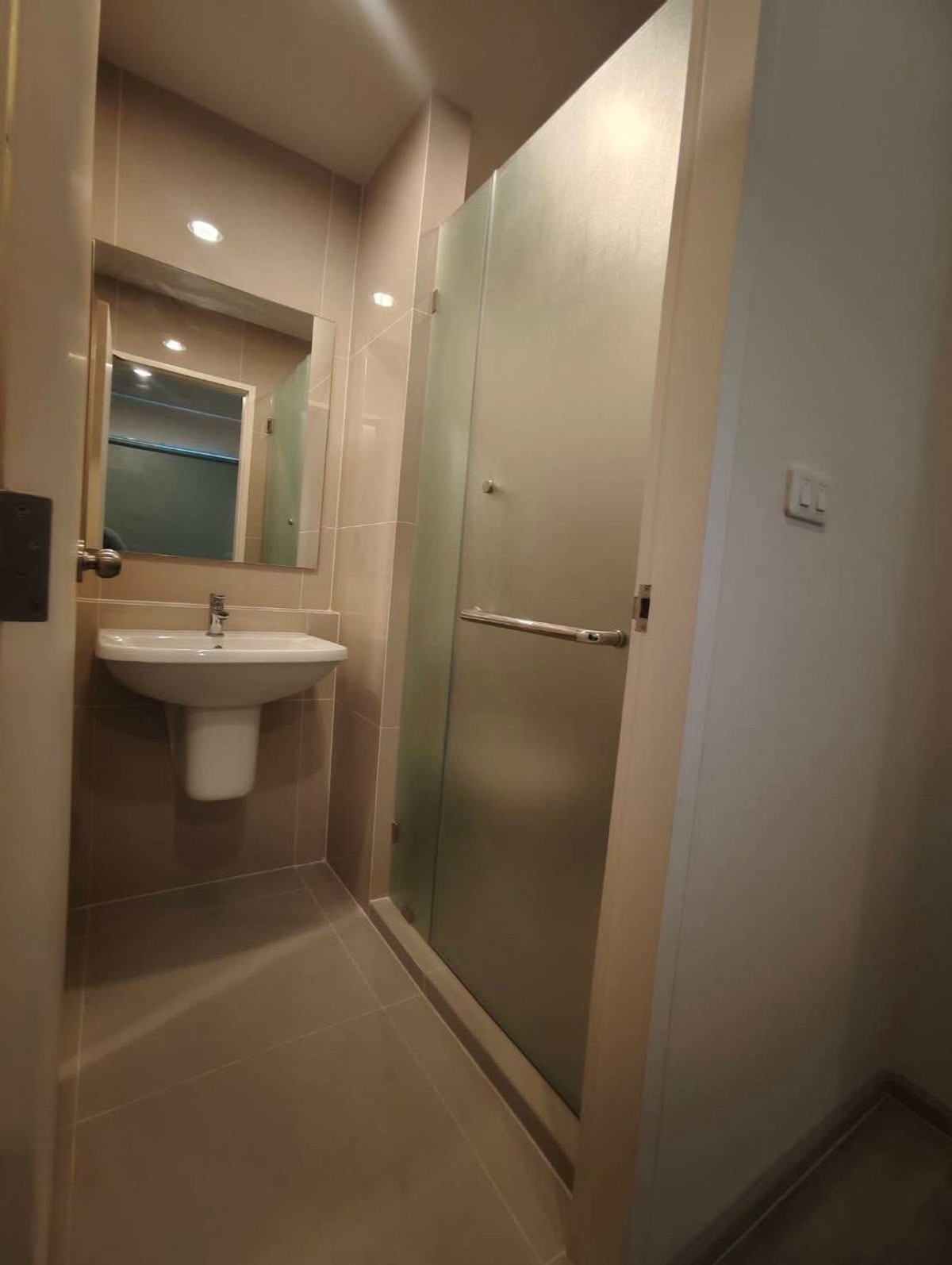 For RentCondoRamkhamhaeng, Hua Mak : For Rent ✨ Niche Mono Ramkhamhaeng ✨ Fully furnished with appliances. Near The Mall Bangkapi.