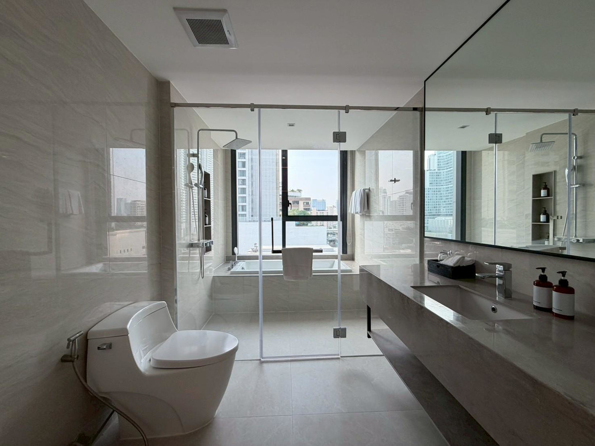 For RentSukhumvit, Asoke, Thonglor : GM Estate Executive Apartment Sukhumvit 20 – 3 Beds + Multi-Purpose Room, 200 sq.m. Please call: 062-496-6454