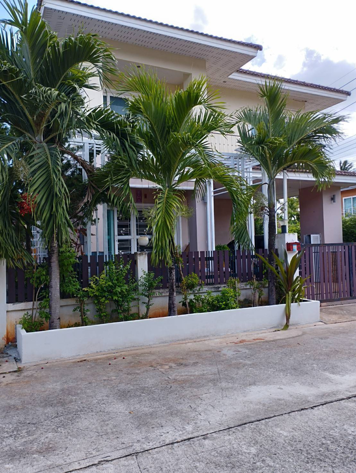 For SaleHouseKoh Samui, Surat Thani : Urgent sale, 2-story detached house, Suksomboon Village 1, Bang Bai Mai, Surat Thani Province.