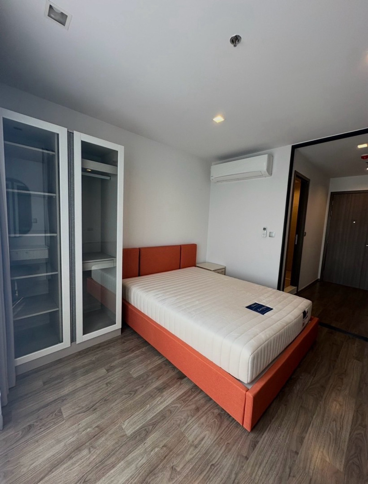 ให้เช่าคอนโดลาดพร้าว เซ็นทรัลลาดพร้าว : for Rent : 1bed1bath Life ladprao valley please call 095-3905490