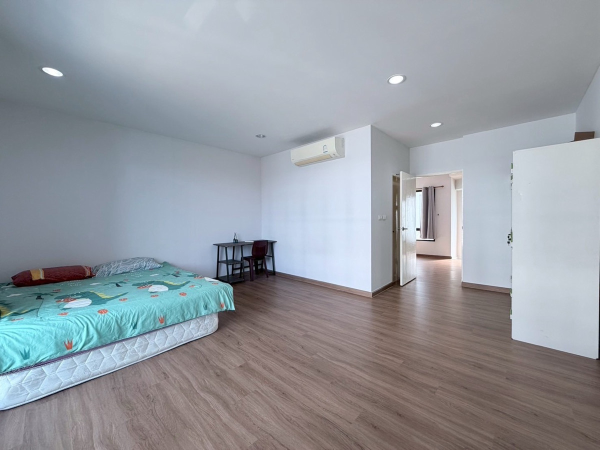 ให้เช่าทาวน์โฮมราษฎร์บูรณะ สุขสวัสดิ์ : 🏡 ปล่อยเช่าทาวน์โฮม 3 ชั้น | บ้านกลางเมือง สุขสวัสดิ์ ใกล้แยกพระประแดง
ทำเลดีมาก ติดถนนใหญ่ ใกล้ห้าง รถไฟฟ้ากำลังมา!