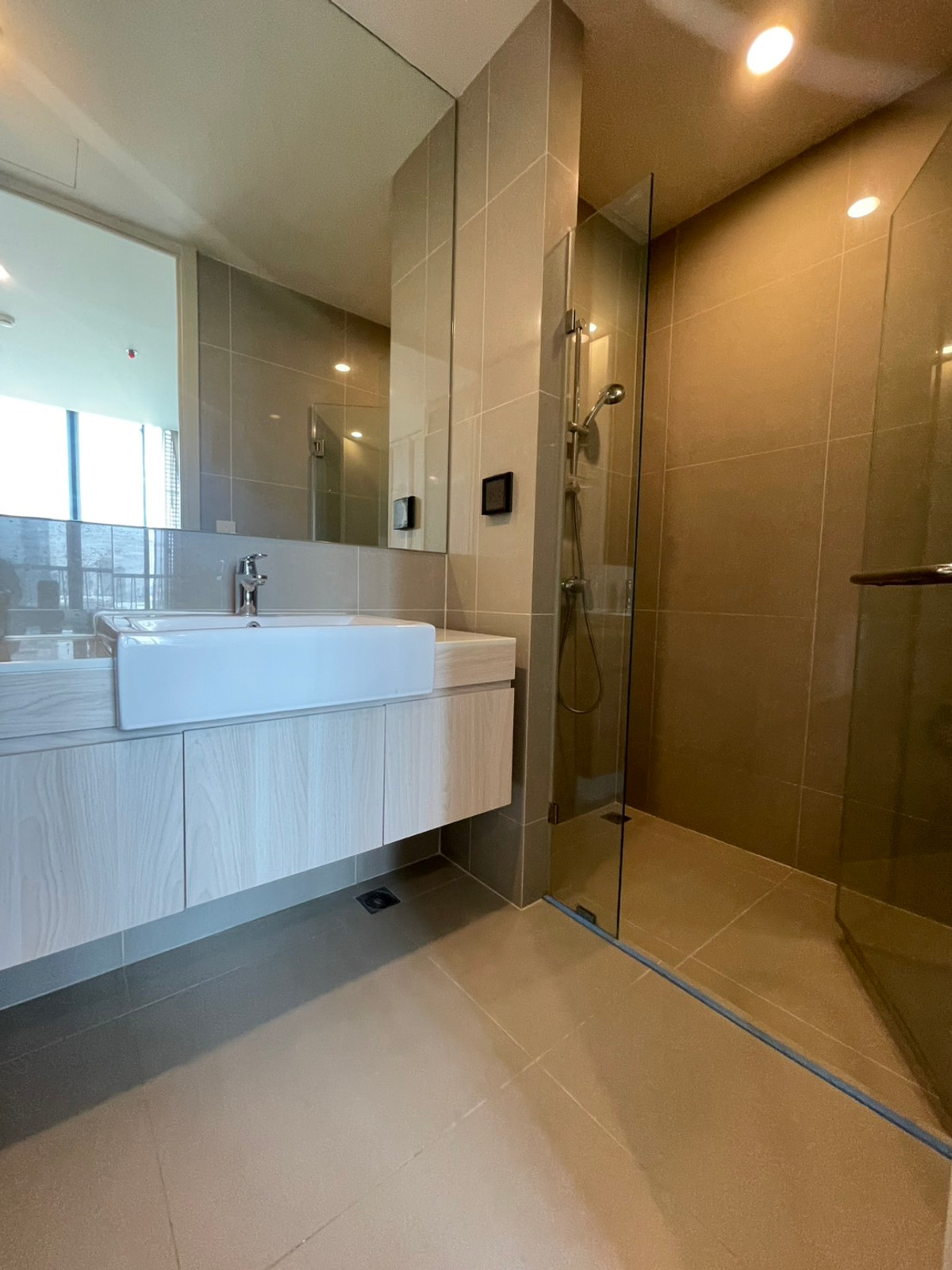 For RentCondoSukhumvit, Asoke, Thonglor : Condo for rent Noble Recole 2 bedrooms 2 bathrooms Fully furnished. Ready to move in!