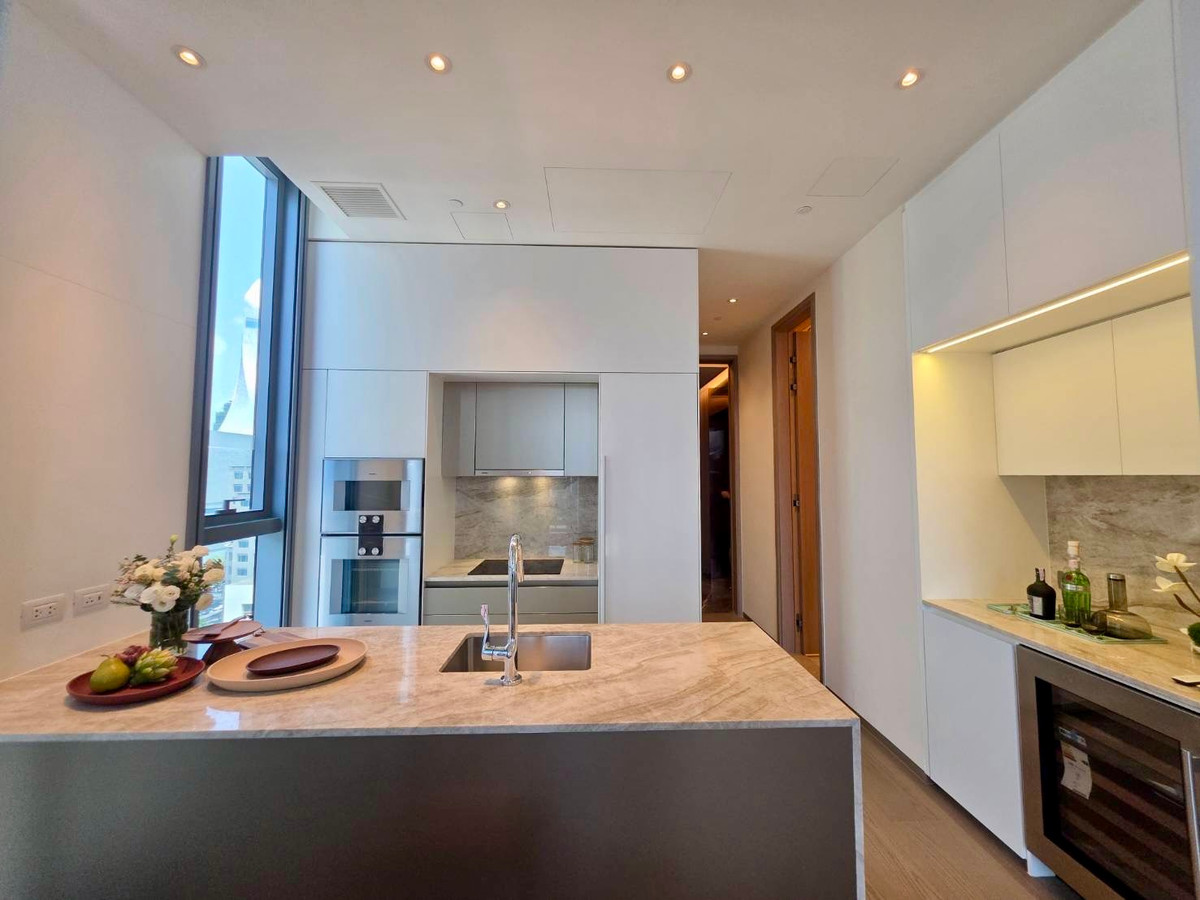 For SaleCondoWitthayu, Chidlom, Langsuan, Ploenchit : Scope Langsuan: 1bed 1bath + powder room 84.8 sqm. 45,500,000 Brand new Fully Furnished Am: 06561999198