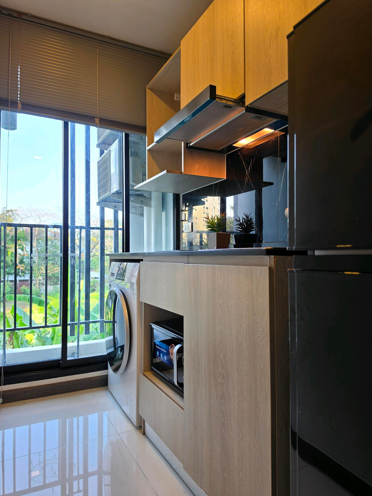 For RentCondoRatchadapisek, Huaikwang, Suttisan : 🚩For Rent: The Collect Ratchada 32 / 28 Sqm. / 3 fl. / Garden View