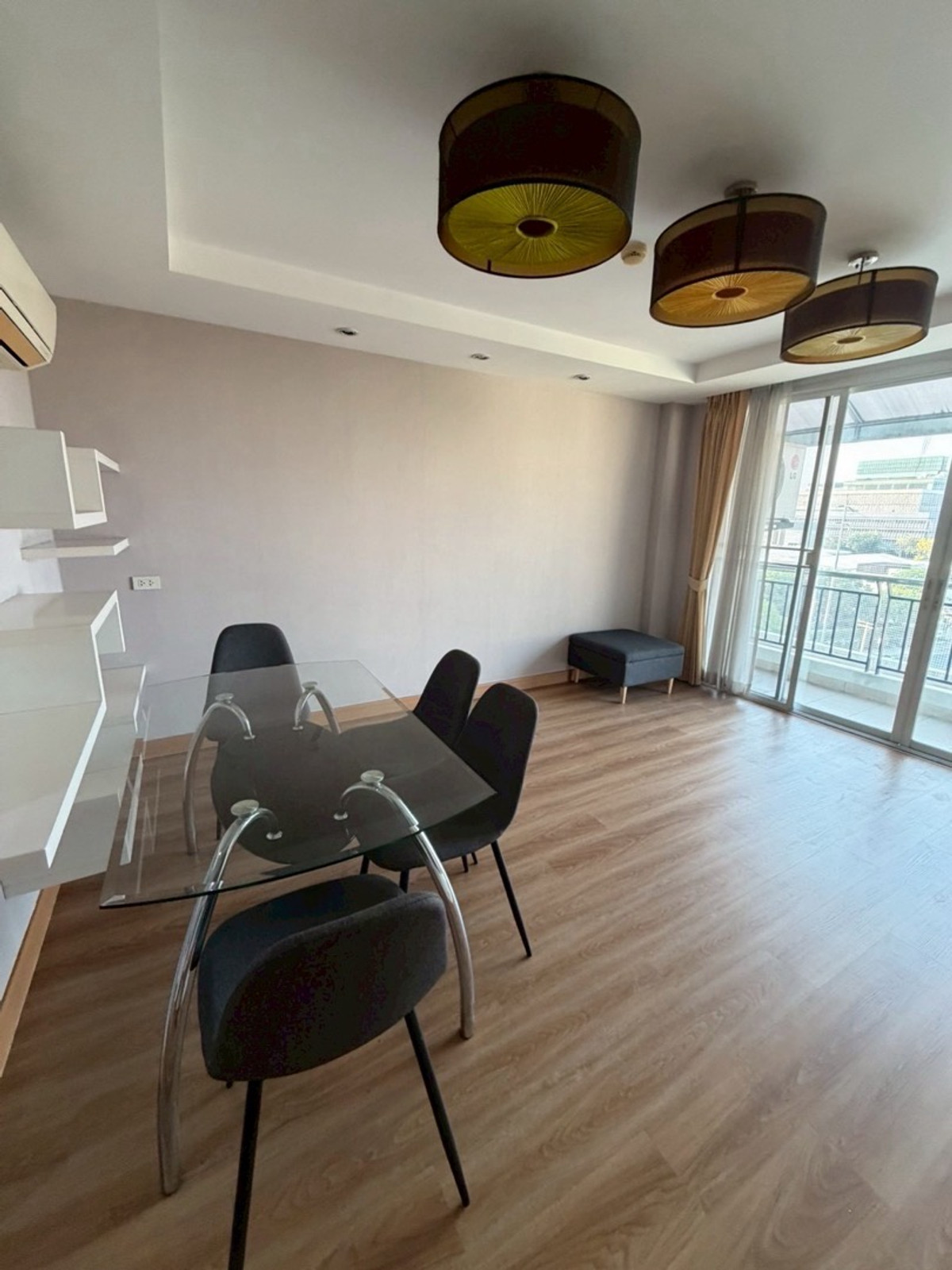 For RentCondoRama 8, Samsen, Ratchawat : Hot price for rent Baan Samsen (Baan Samsen) large room 76 sq m. 🔥🔥