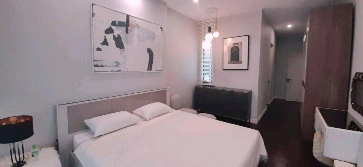 For RentHouseYothinpattana,CDC : Luxury 3-story house, 8 bedrooms, fully furnished, beautifully decorated, for rent in Yothin Phatthana-Ramindra area, near Crystal Design Center (CDC), only 2.3 km.