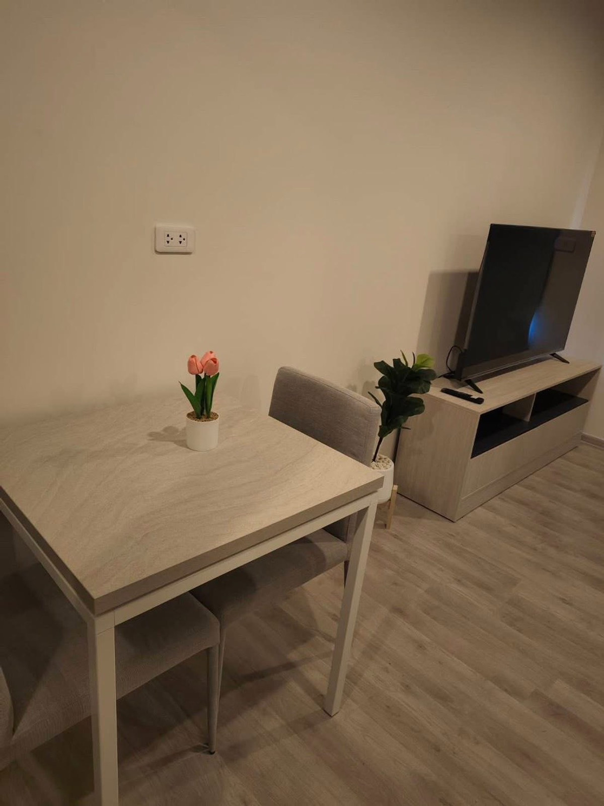 For RentCondoRamkhamhaeng, Hua Mak : For Rent ✨ Niche Mono Ramkhamhaeng ✨ Fully furnished with appliances. Near The Mall Bangkapi.