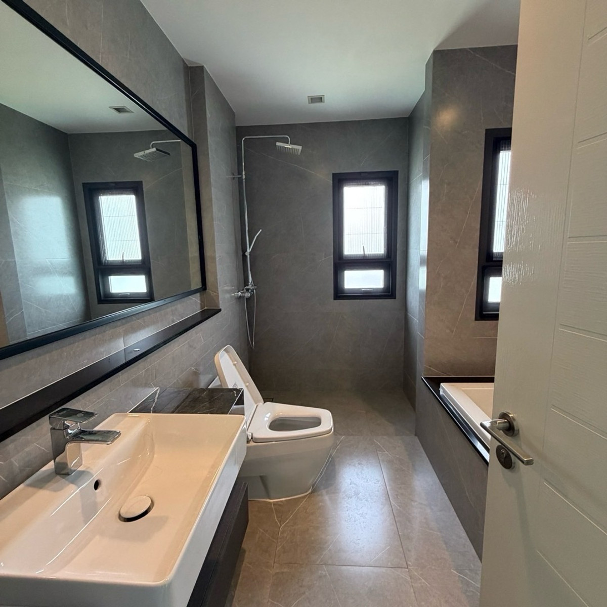 ขายบ้านวิภาวดี ดอนเมือง หลักสี่ : ขาย 🔥 บ้านเดี่ยวหรู Bangkok Boulevard วิภาวดี-งามวงศ์วาน | แปลงใหญ่ 88.7 ตร.ว. | 4 นอน 329 ตร.ม. | เพียง 21.7 ลบ.