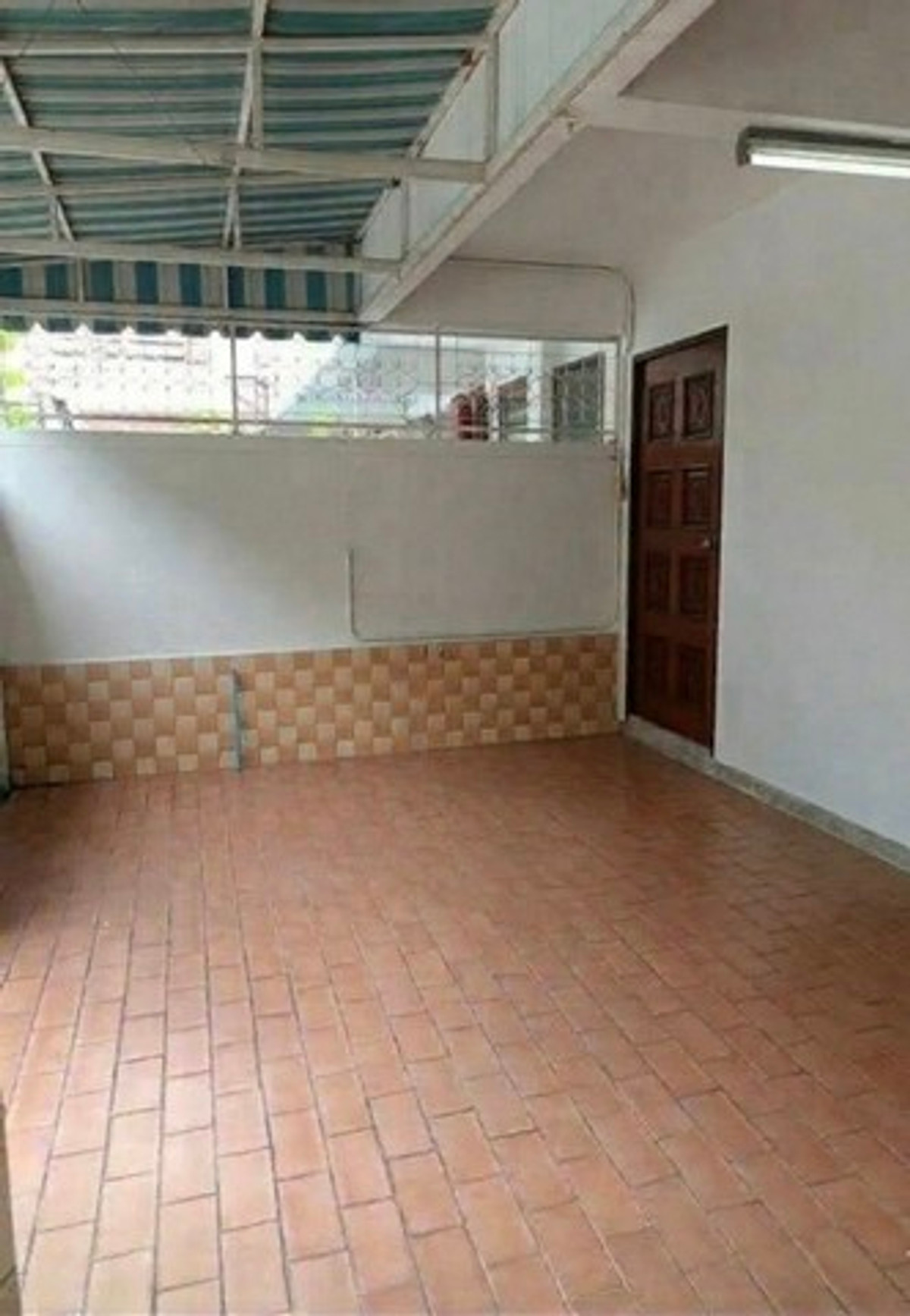 ให้เช่าทาวน์โฮมรัชดา ห้วยขวาง : HR3357ให้เช่าทาวน์เฮ้าส์ใจกลางรัชดา-พระราม 9 ทำเลศักยภาพที่ตอบโจทย์ชีวิตเมือง เชื่อมต่อ MRT พระราม 9 เพียง 800 เมตร