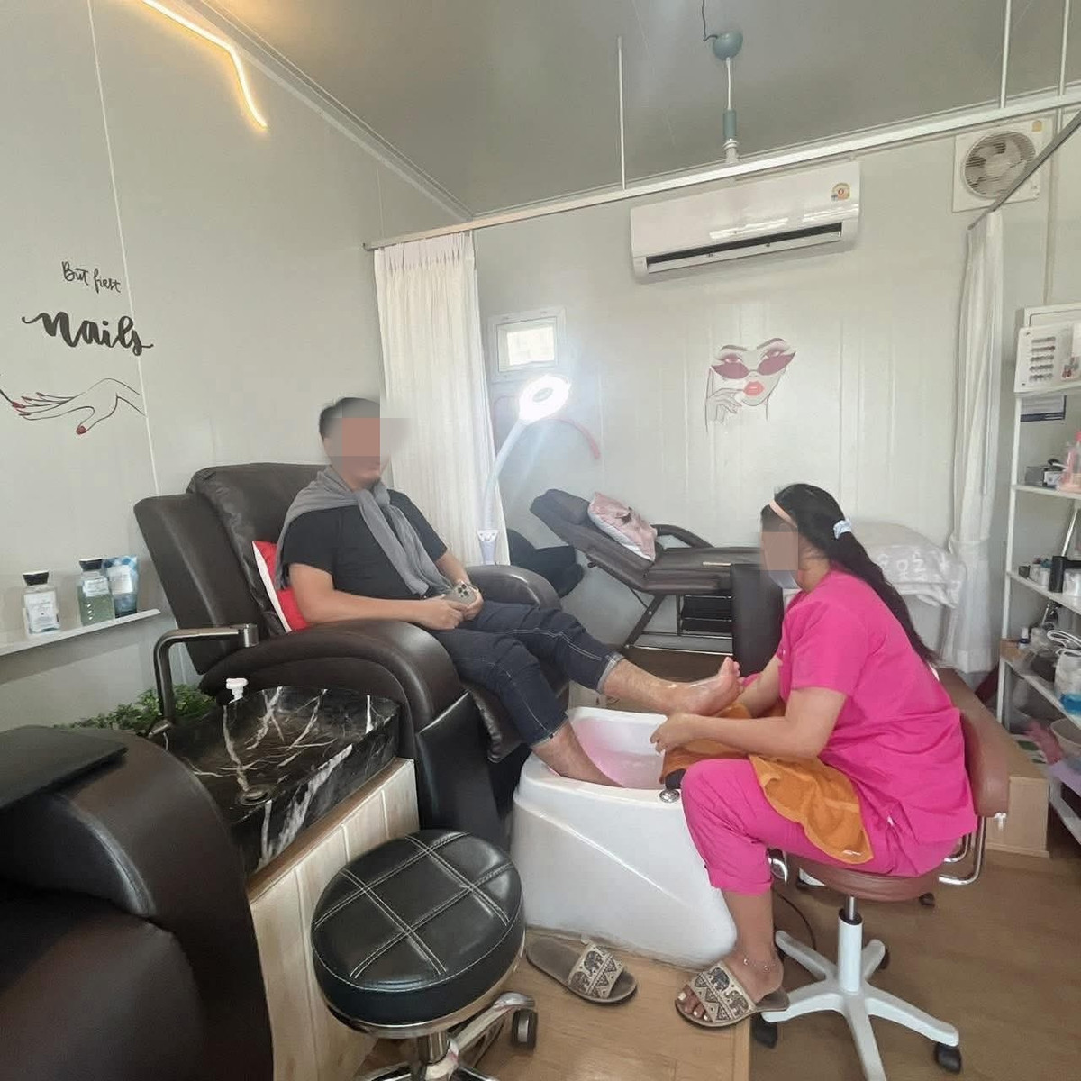 เซ้งร้านค้า/ตลาดนัดปทุมธานี รังสิต ธรรมศาสตร์ : เซ้งร้านทำเล็บ ต่อขนตา ลำลูกกา ติดถนนใหญ่ ที่จอดรถ 50+ คัน ใกล้ BTS คูคต