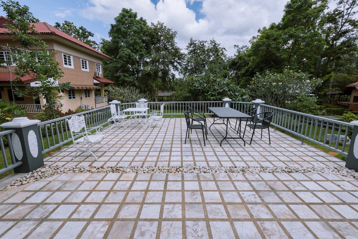 ขายบ้านปากช่อง เขาใหญ่ : ขายบ้านเขาใหญ่ หมูสี 4 ห้องนอน ที่ดิน 253 ตร.ว บ้านพักตากอากาศใกล้อุทยาน เหมาะอยู่อาศัยและลงทุนปล่อยเช่า 
