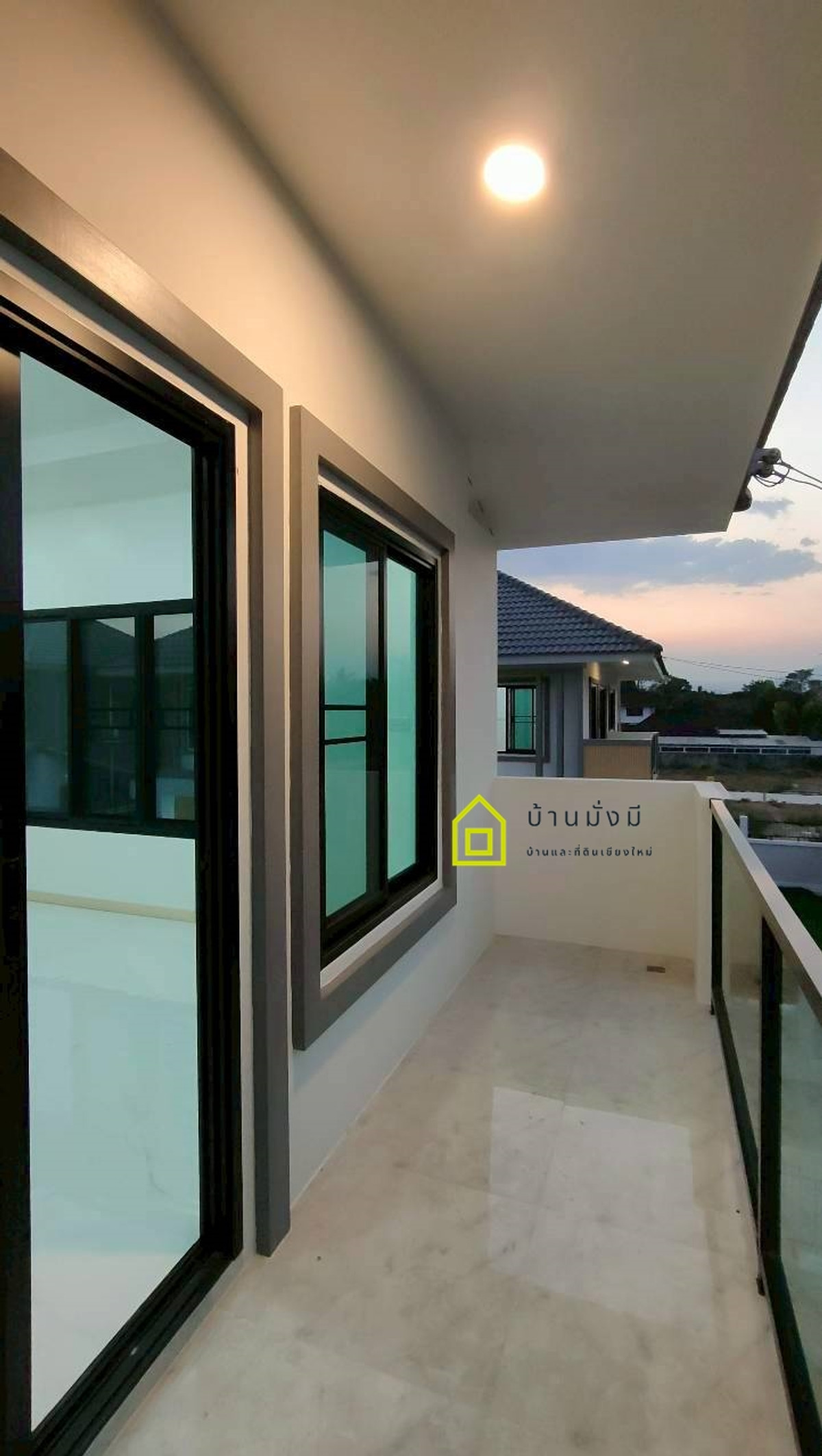 For SaleHouseChiang Mai : 2-story detached house near Maejo University (2 kilometers from Maejo University), Wat Mongkol Setthi intersection zone.