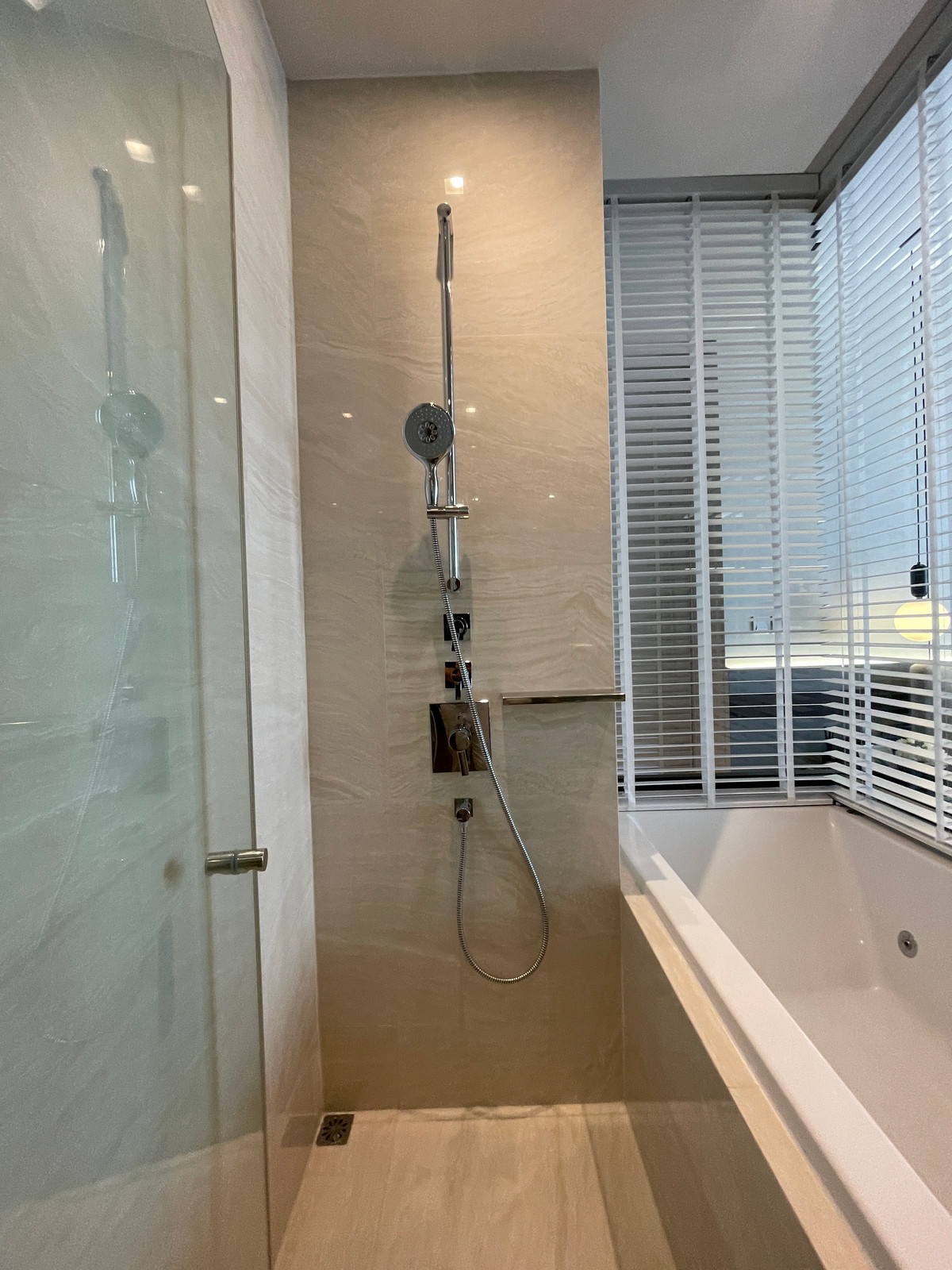 ขายคอนโดสีลม ศาลาแดง บางรัก : 💎 [Ultimate Legacy] ASHTON SILOM – 1BR XL (49.58 ตร.ม.) ชั้น 32 ห้องมุมแห่งวิสัยทัศน์เหนือระดับ บนถนนสายประวัติศาสตร์ 💎 