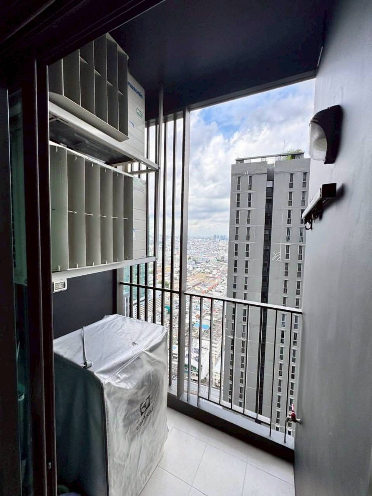 ให้เช่าคอนโดพระราม 9 เพชรบุรีตัดใหม่ RCA : ✅ LAK243 ✅ Line : @p2nproperty