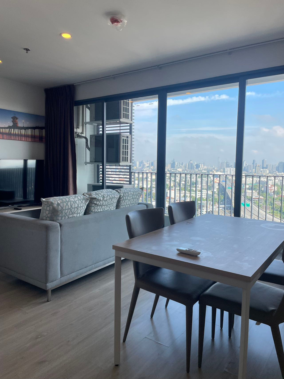 ให้เช่าคอนโดบางนา แบริ่ง ลาซาล : 🏡 ปล่อยเช่า IDEO O2 (บางนา)