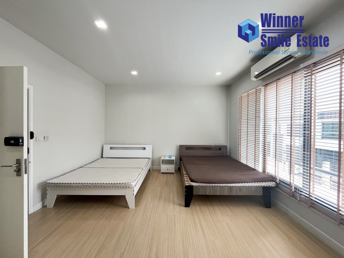 ให้เช่าทาวน์โฮมสมุทรปราการ สำโรง : ให้เช่า โฮมออฟฟิต เพล็กซ์ บางนา Plex Bangna 3 ชั้น 190 ตร.ม. ติดถนนบางนา-ตราด