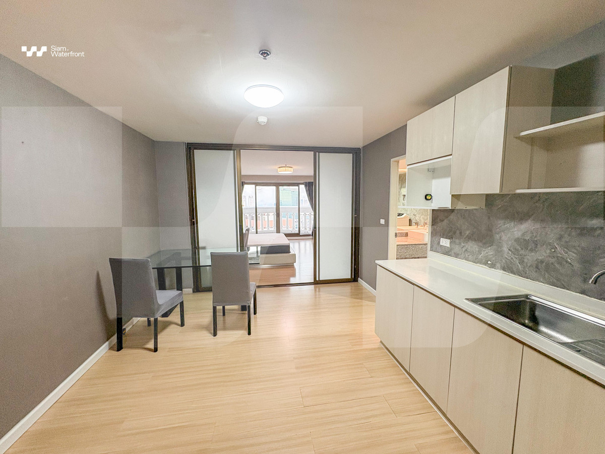 For SaleCondoSilom, Saladaeng, Bangrak : 🔥For Sale, Best Deal🔥 State Tower Silom 1 bedroom 68sqm, 28th floor, city view, beautifully decorated.