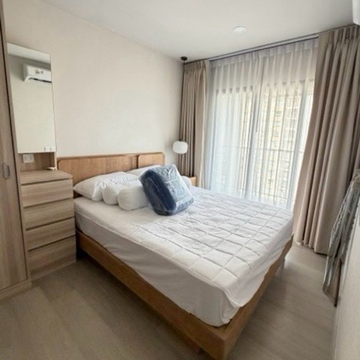 For RentCondoOnnut, Udomsuk : Aspire Onnut Station
Room Type : 1 Bed 1 Bath 
Price : 30,000 baht/month (Call 0946242014) Nui