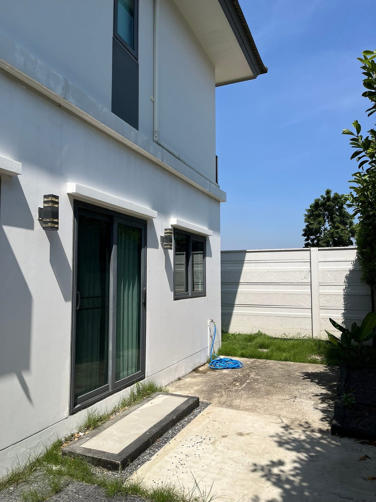 ให้เช่าบ้านสมุทรปราการ สำโรง : ให้เช่าบ้านเดี่ยว Britania บางนา กม.12 ใกล้แม็คโคร บางพลี และ mega bangna 