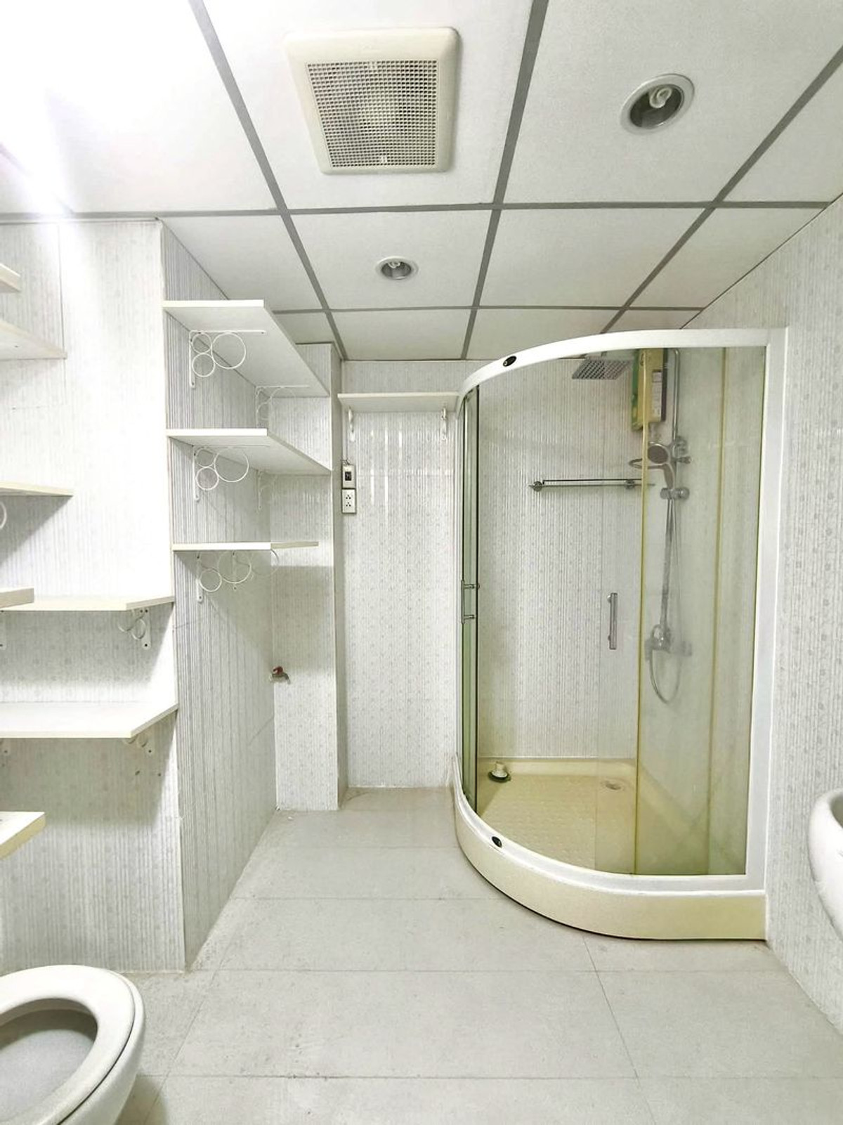 ขายคอนโดพัฒนาการ ศรีนครินทร์ : ขายคอนโด The Trio Garden (เดอะ ทรีโอ การ์เด้นท์) ห้องมุม ใกล้ MRT ศรีนครินทร์ 38 เนื้อที่ 105 ตารางเมตร 2 ห้องนอน ชั้น 20 ซอยศรีนครินทร์ 38 แขวงหนองบอน เขตประเวศ กรุงเทพมหานคร