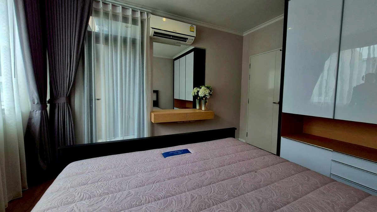 For SaleTownhomeRathburana, Suksawat : Urgent sale, 3-story townhome, decorated and ready to move in. village in the middle of the city Sathorn-Suksawat (AP Project) Soi Suksawat 39